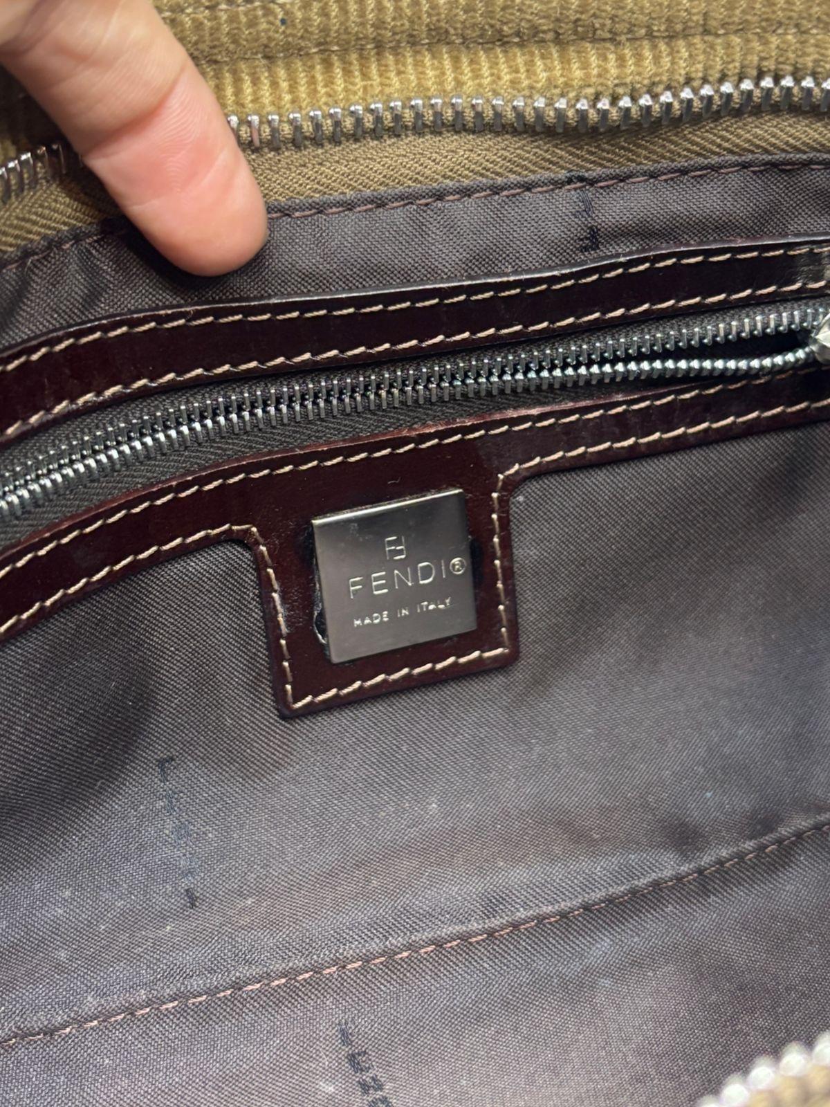 Bolso bandolera vintage Fendi de pana marrón con cremallera Marrón en venta