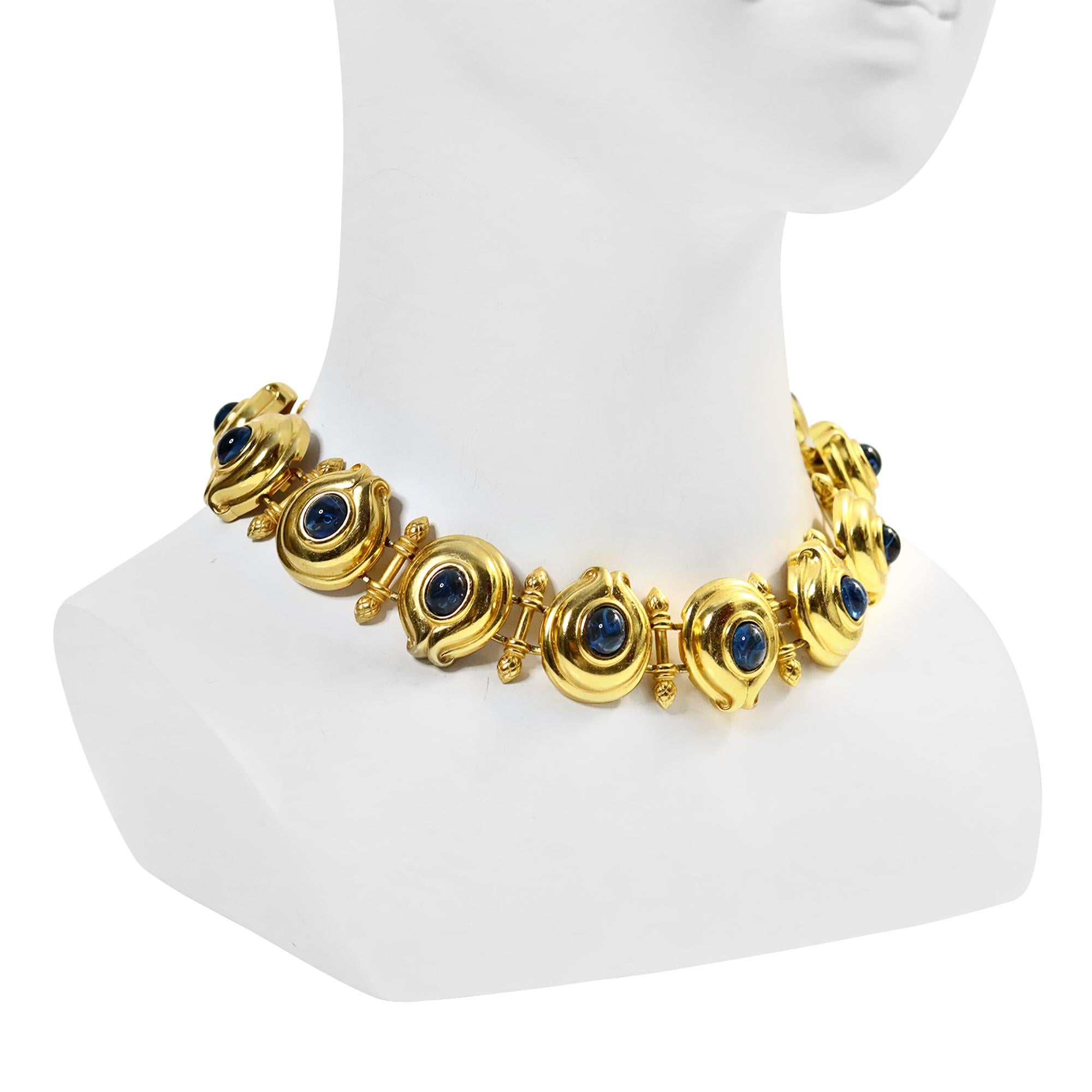 Collar vintage Fendi de oro y cabujones azules circa años 80 Moderno en venta