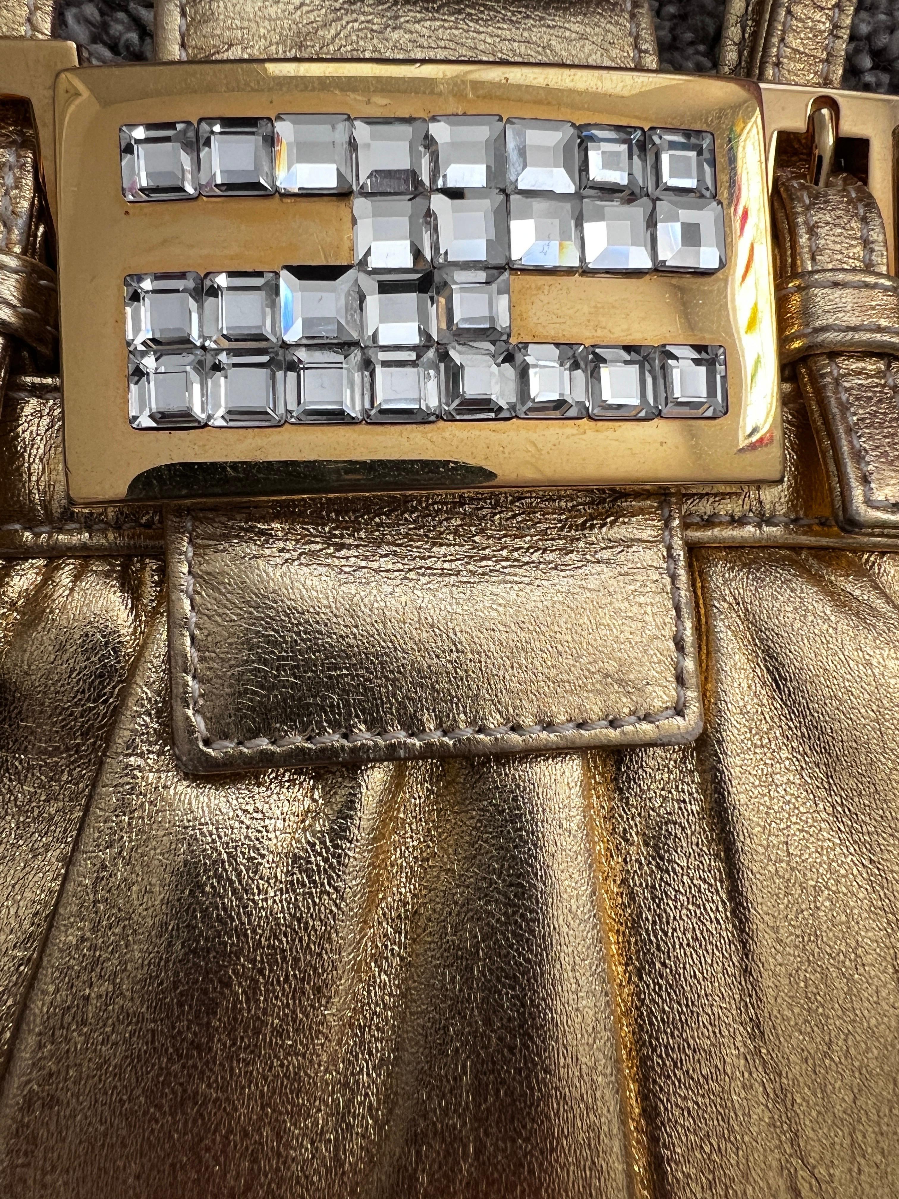 Fendi Goldene Vintage-Handtasche mit Strasssteinen  (Beige) im Angebot