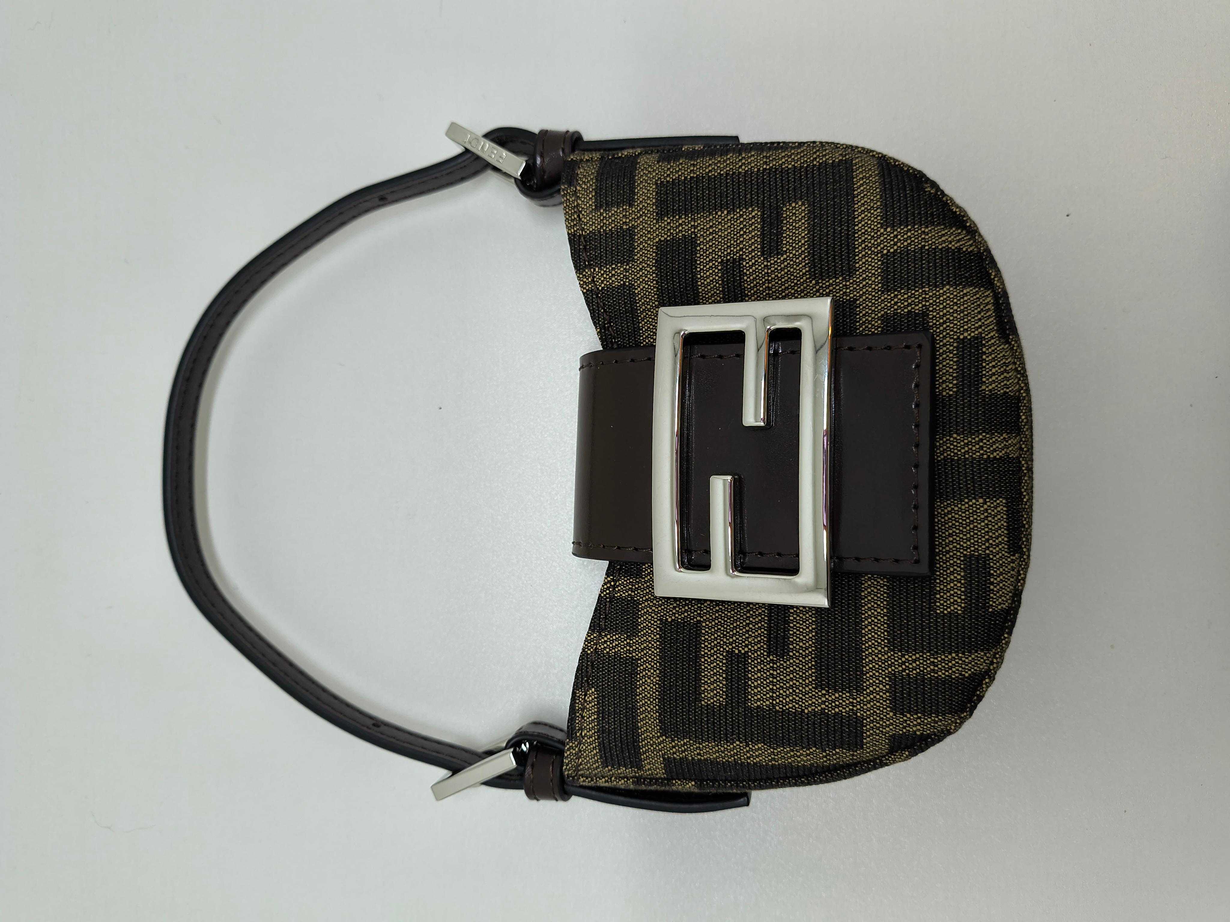 Vintage Fendi Greca Mini Half Moon Baguette Clutch Shoulder Bag 3