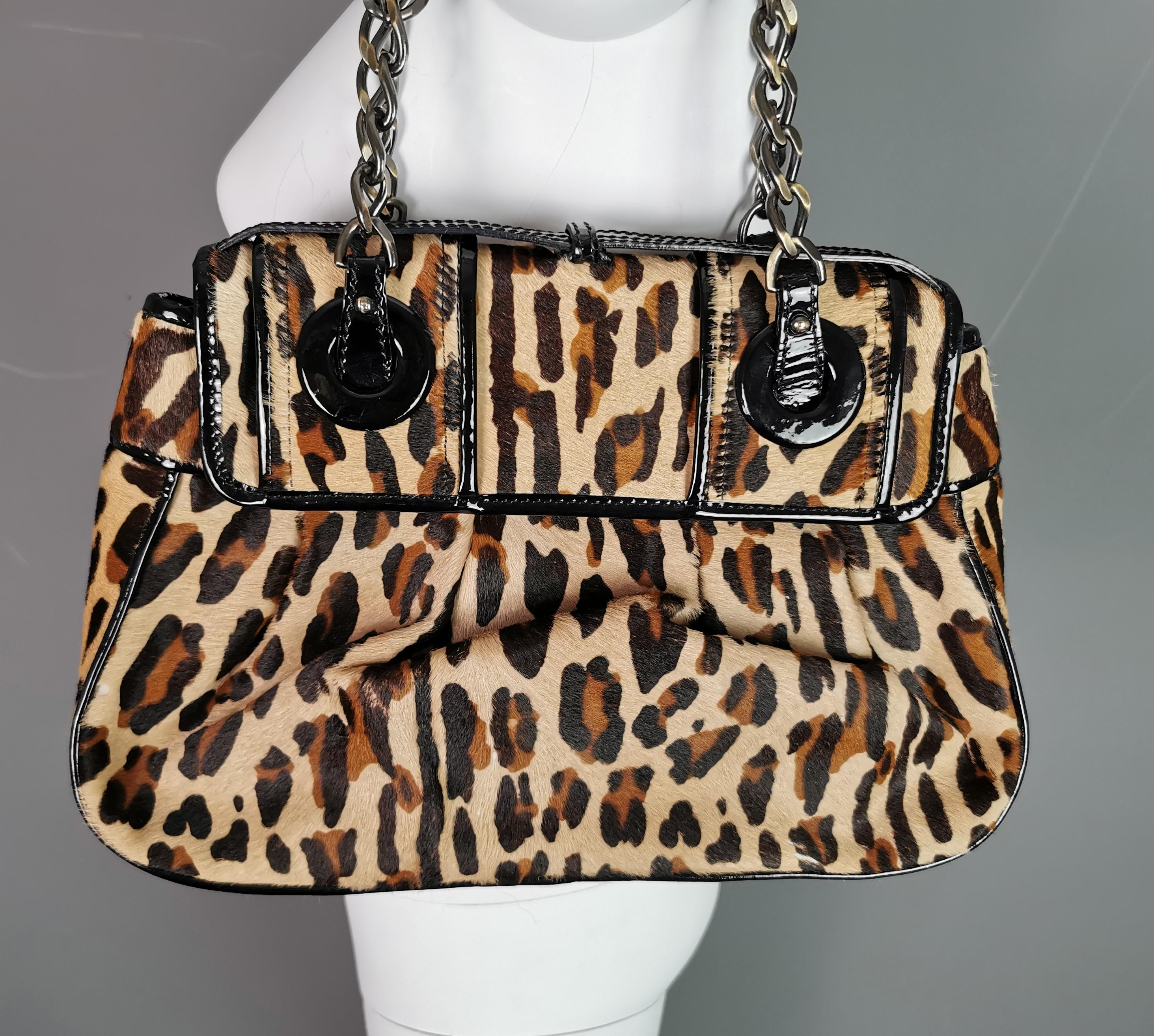 Vintage Fendi Leopard print B bag, Black patent leather  For Sale 10