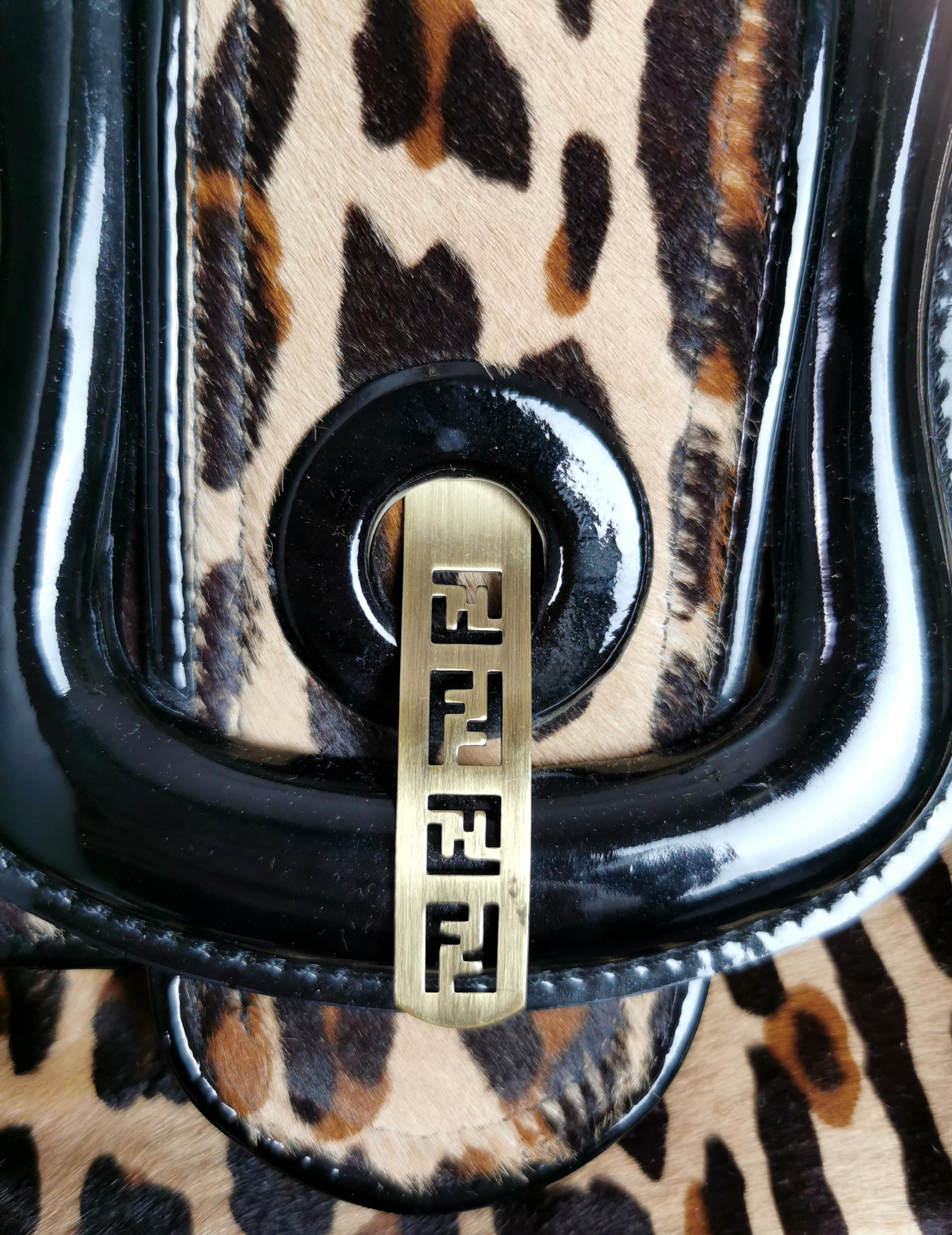 Vintage Fendi Leopard print B bag, Black patent leather  For Sale 1
