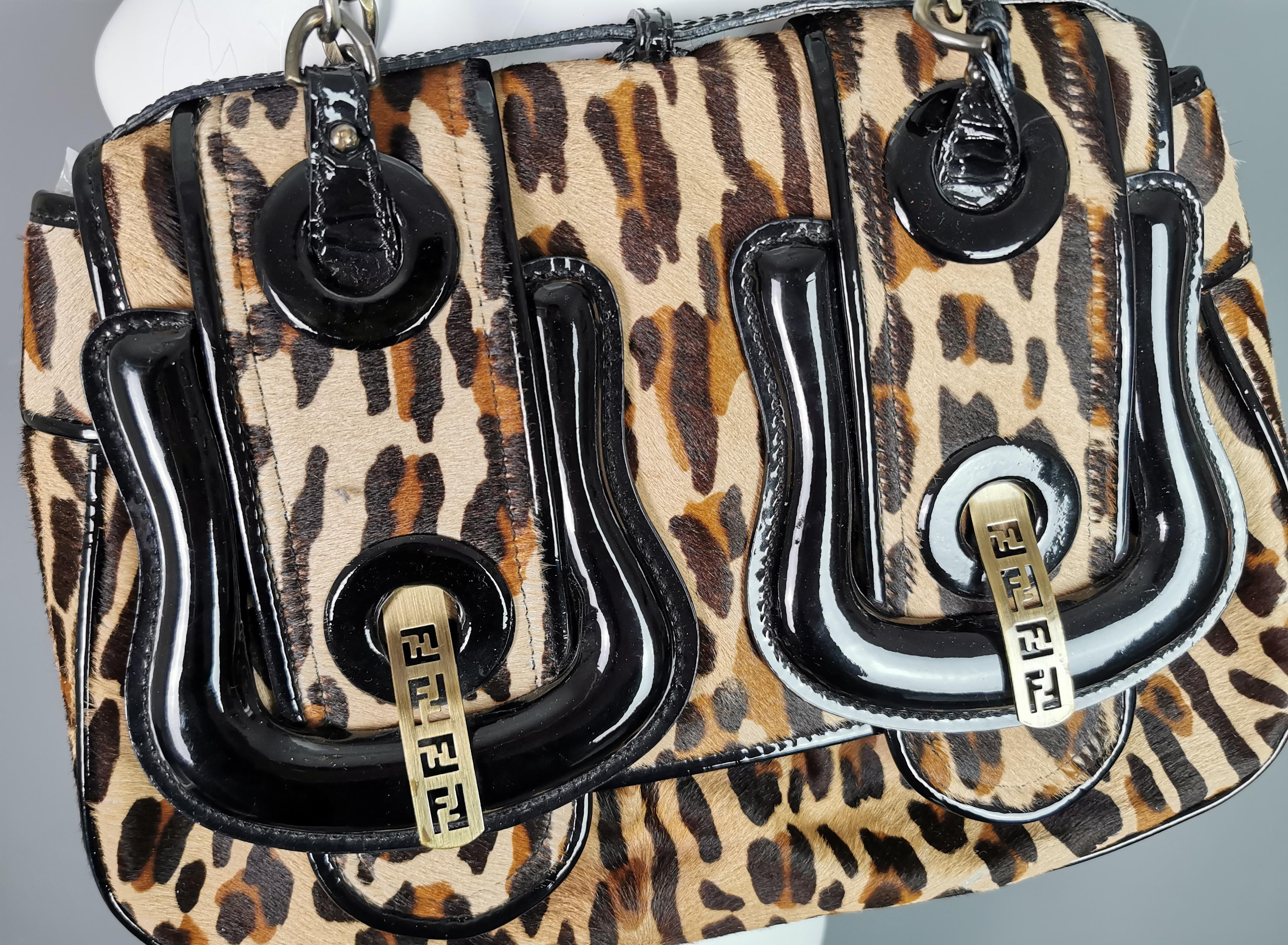 Fendi Vintage B-Tasche mit Leopardenmuster, schwarzes Lackleder  im Angebot 5