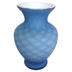 Jarrón de cristal satinado Fenton Art Glass Vintage azul hecho a mano 1980