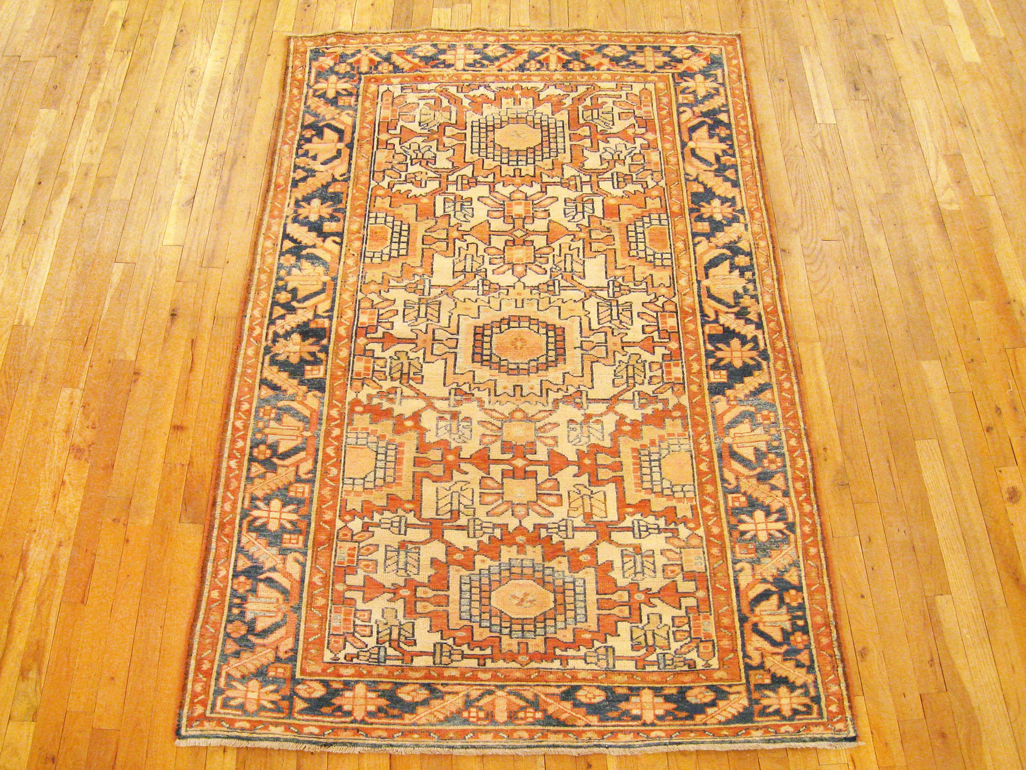 Vintage Persian Hamadan oriental rug, small size

A vintage Persian Hamadan oriental rug in small size, size 6'8