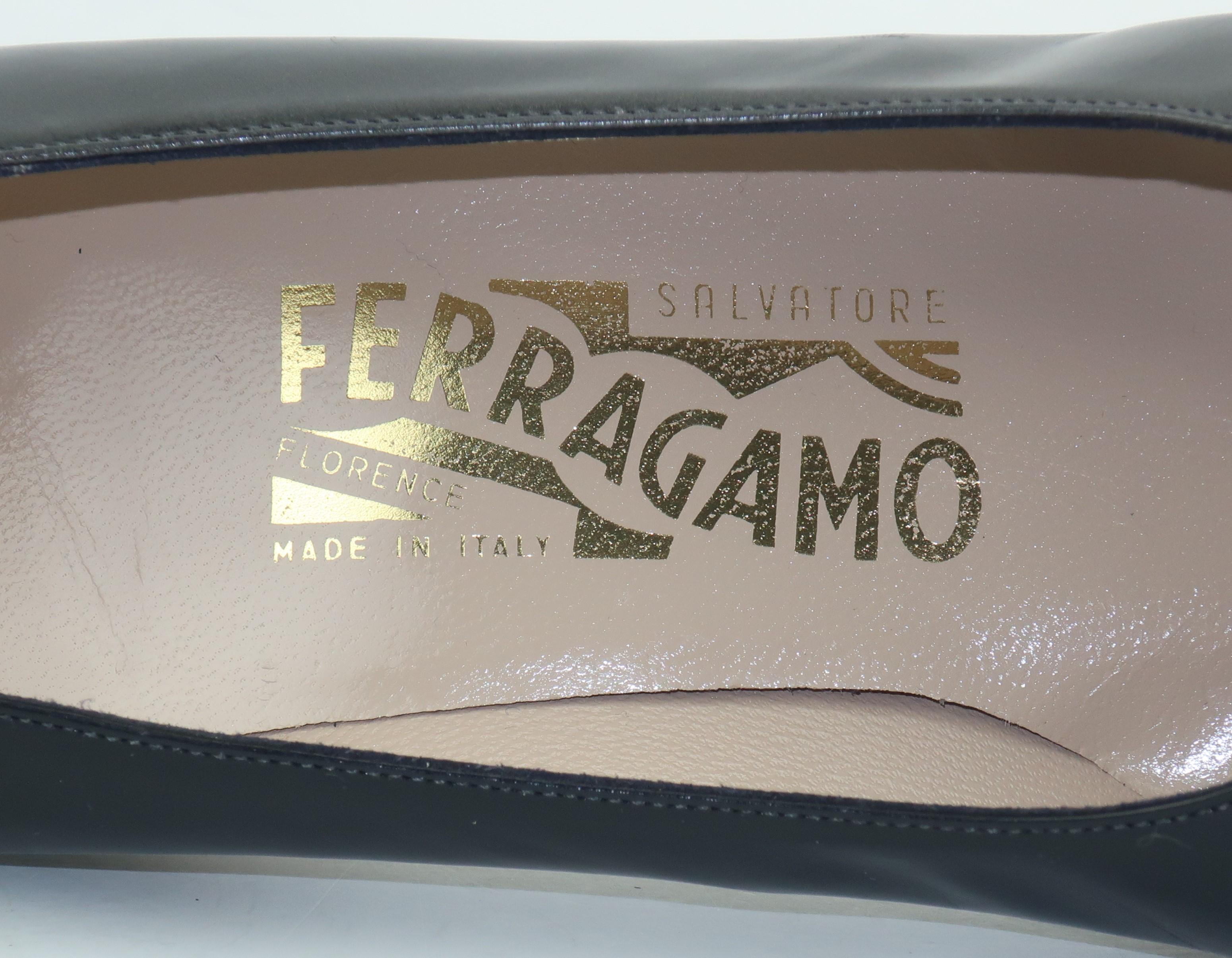 Vintage Ferragamo Black & Charcoal Gray Leather Shoes 6