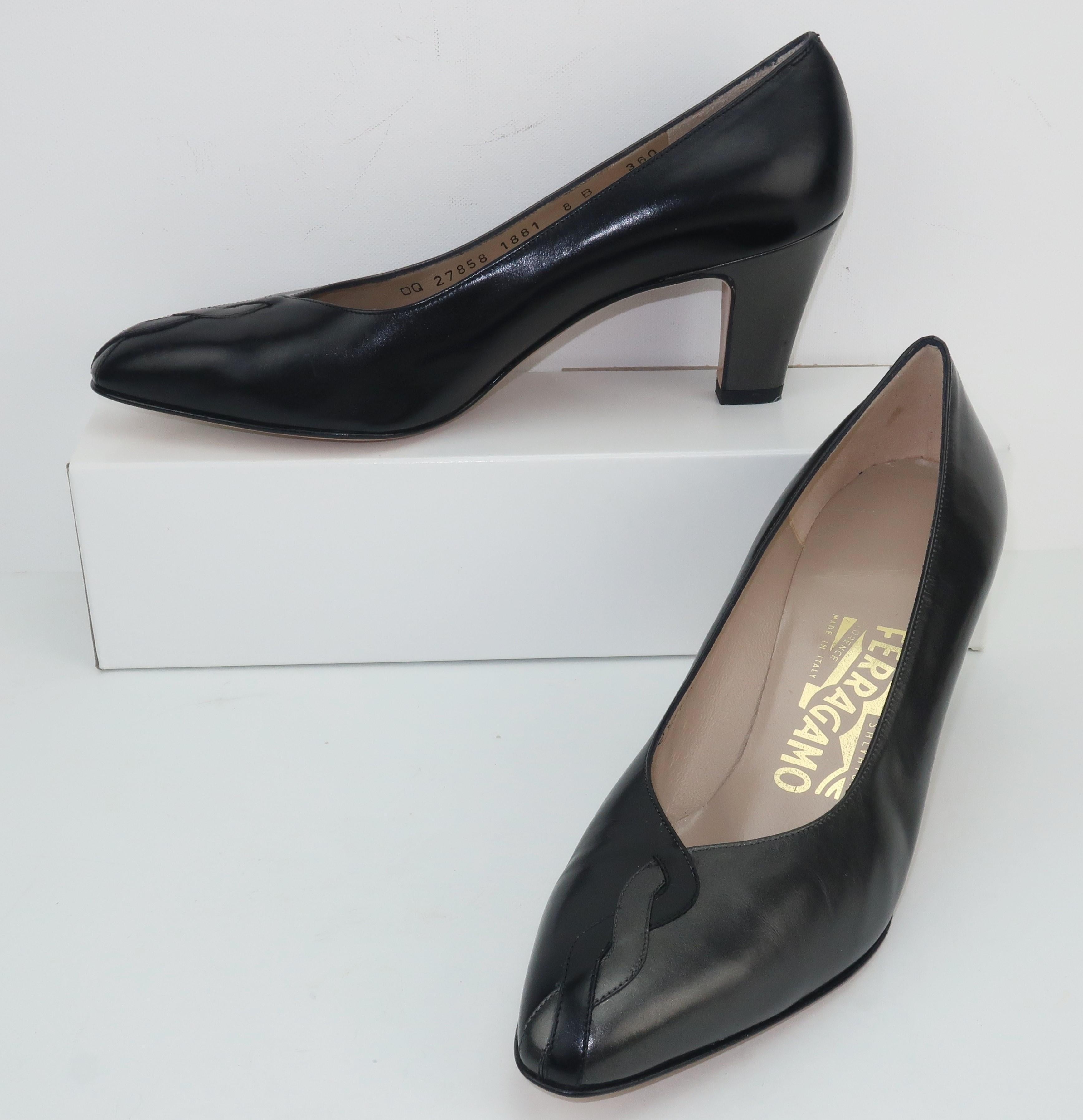Women's Vintage Ferragamo Black & Charcoal Gray Leather Shoes