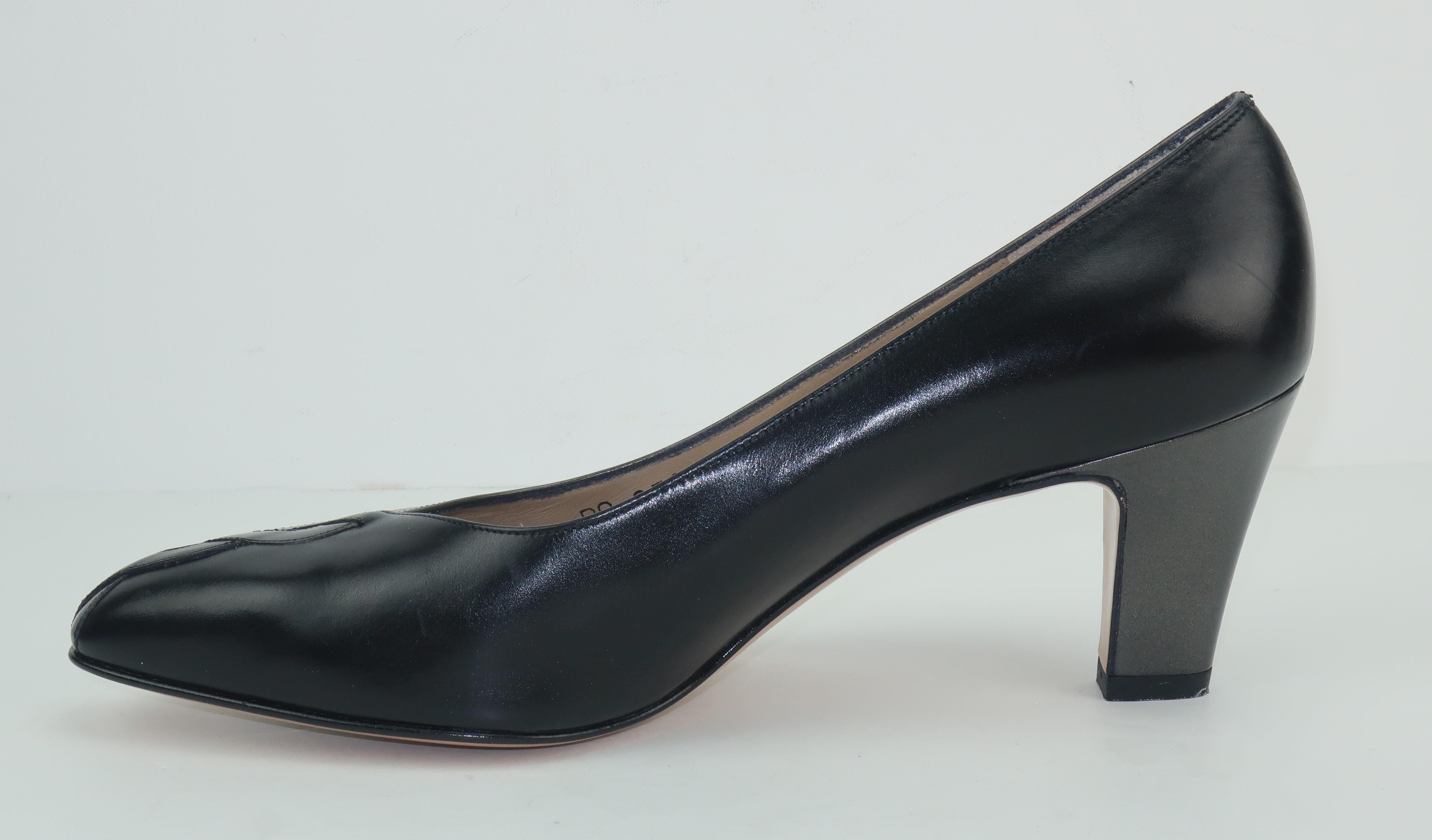 Vintage Ferragamo Black & Charcoal Gray Leather Shoes 3