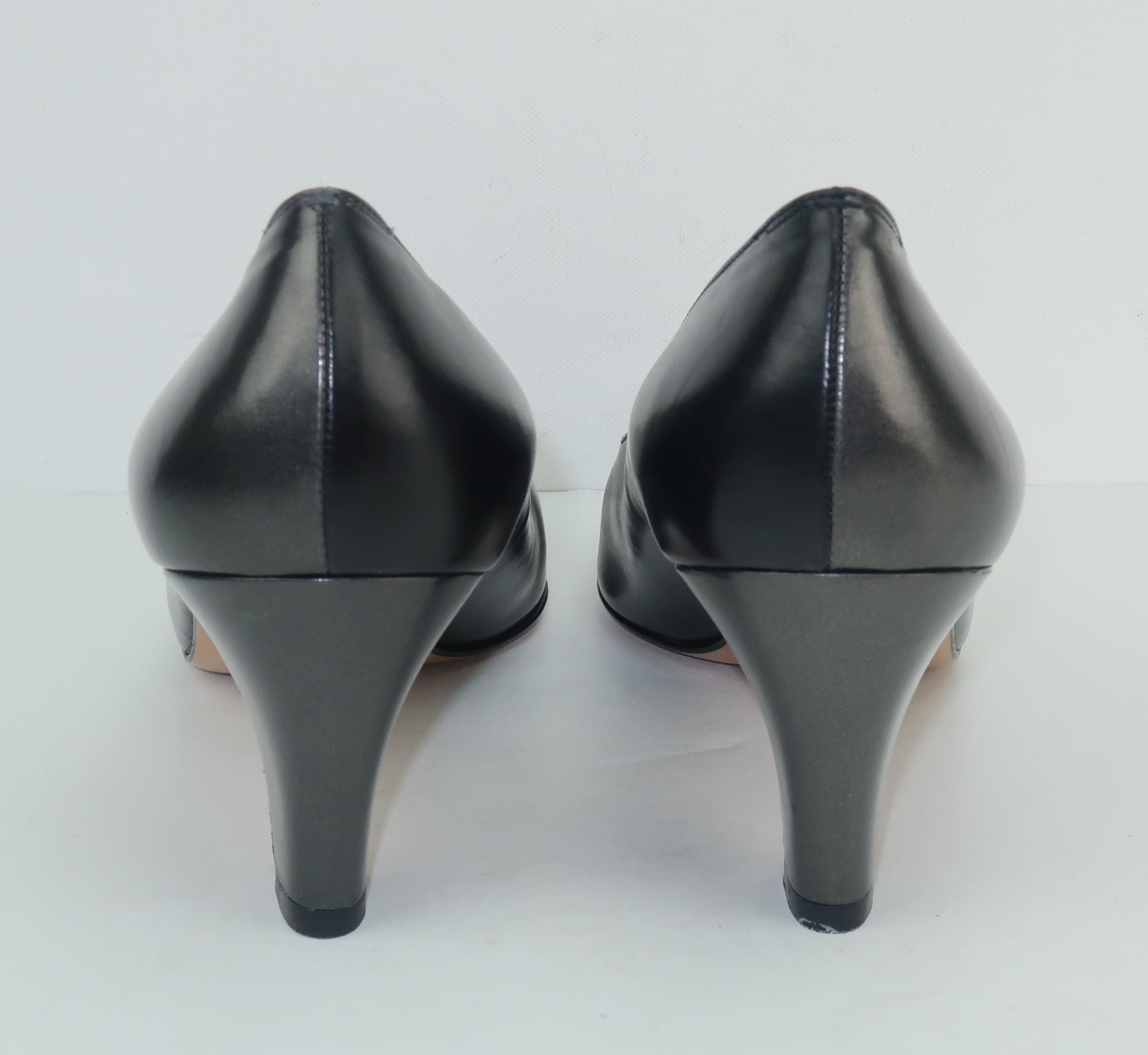 Vintage Ferragamo Black & Charcoal Gray Leather Shoes 4