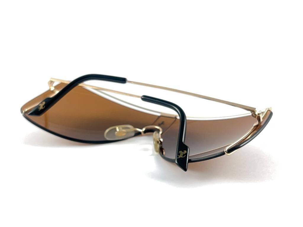 Men's Vintage Ferrari F20 Gold Accents Screen Frame 1980 Made in Italy Sunglasses For Sale