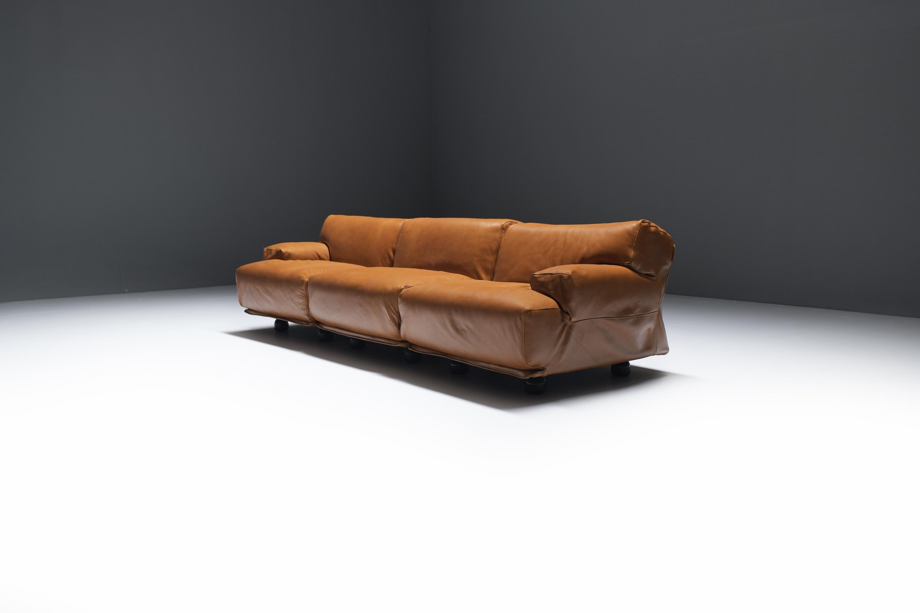 Mid-Century Modern Vintage Fiandra modular sofa in cognac leather by Vico Magistretti for Cassina.