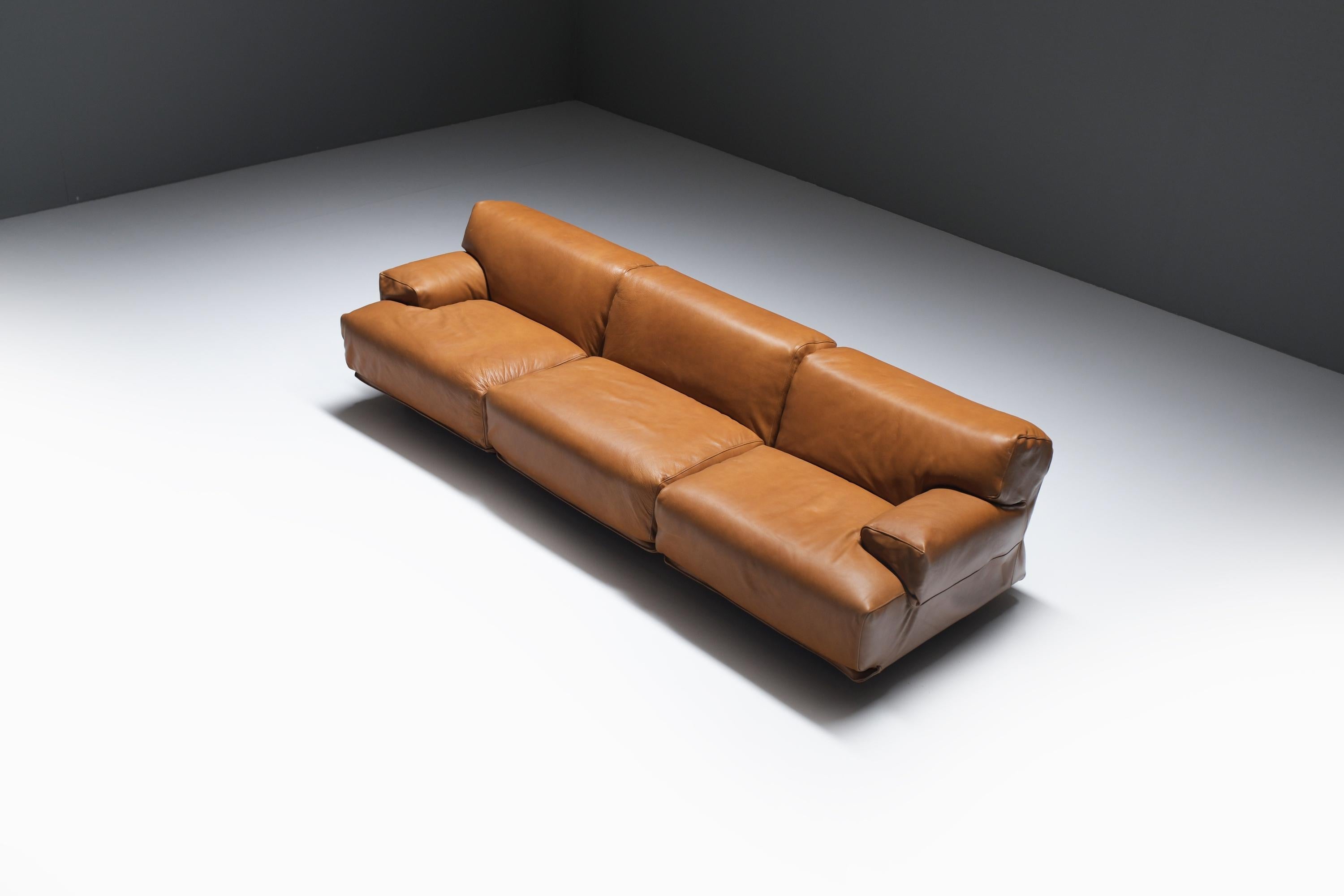 Italian Vintage Fiandra modular sofa in cognac leather by Vico Magistretti for Cassina.