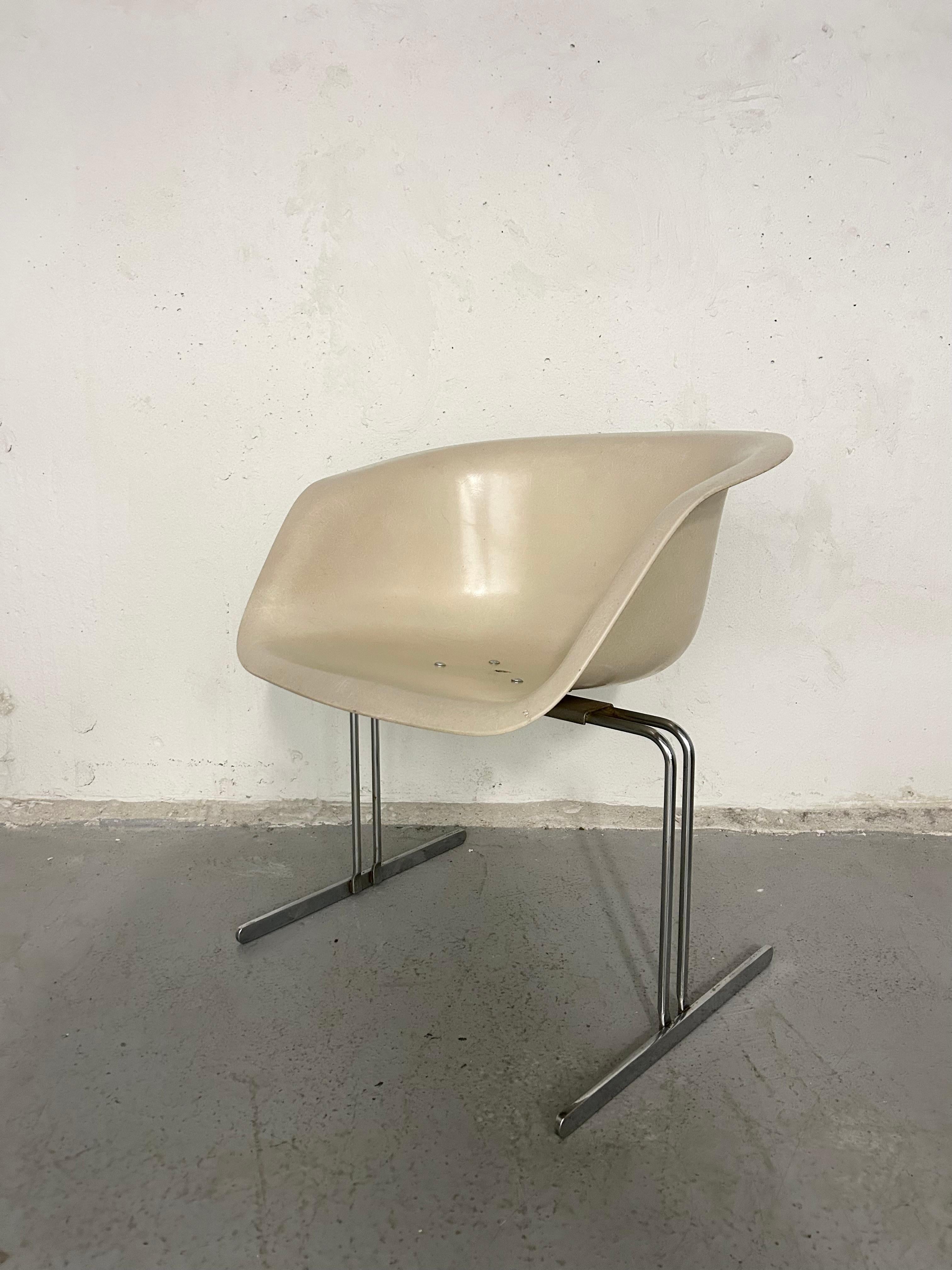 Vintage Fiberglass and Chrome Accent Chair 5