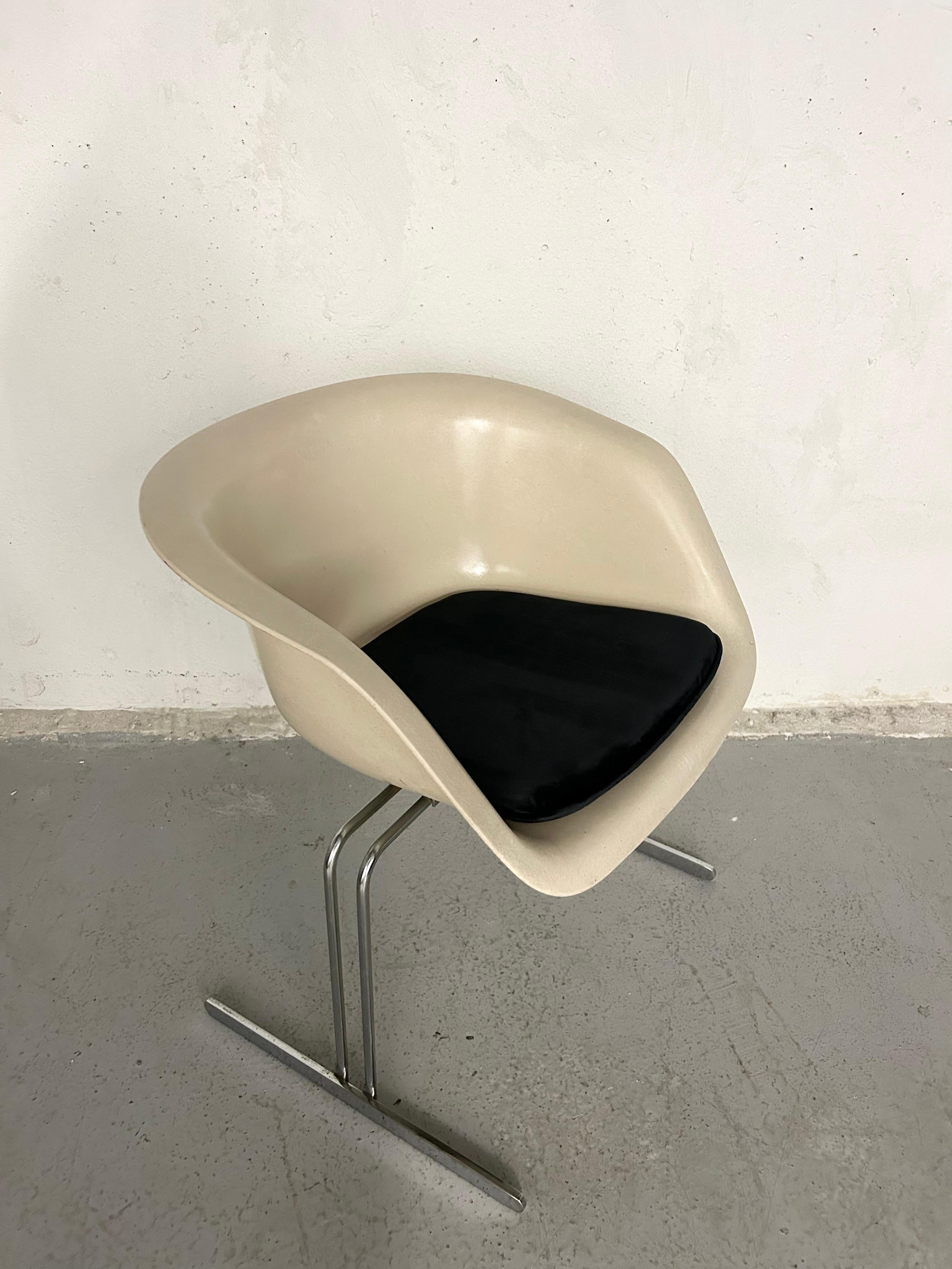 Late 20th Century Vintage Fiberglass and Chrome Accent Chair