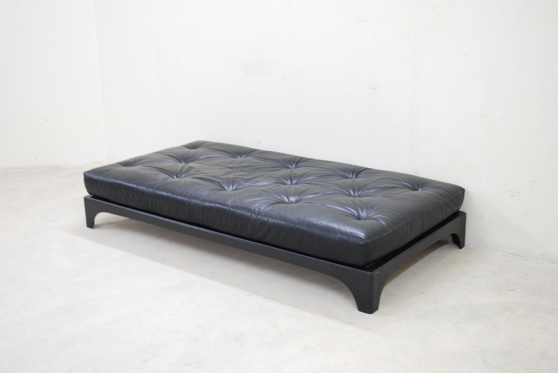 Mid-Century Modern Vintage Fiberglass Black Leather Daybed For Sale