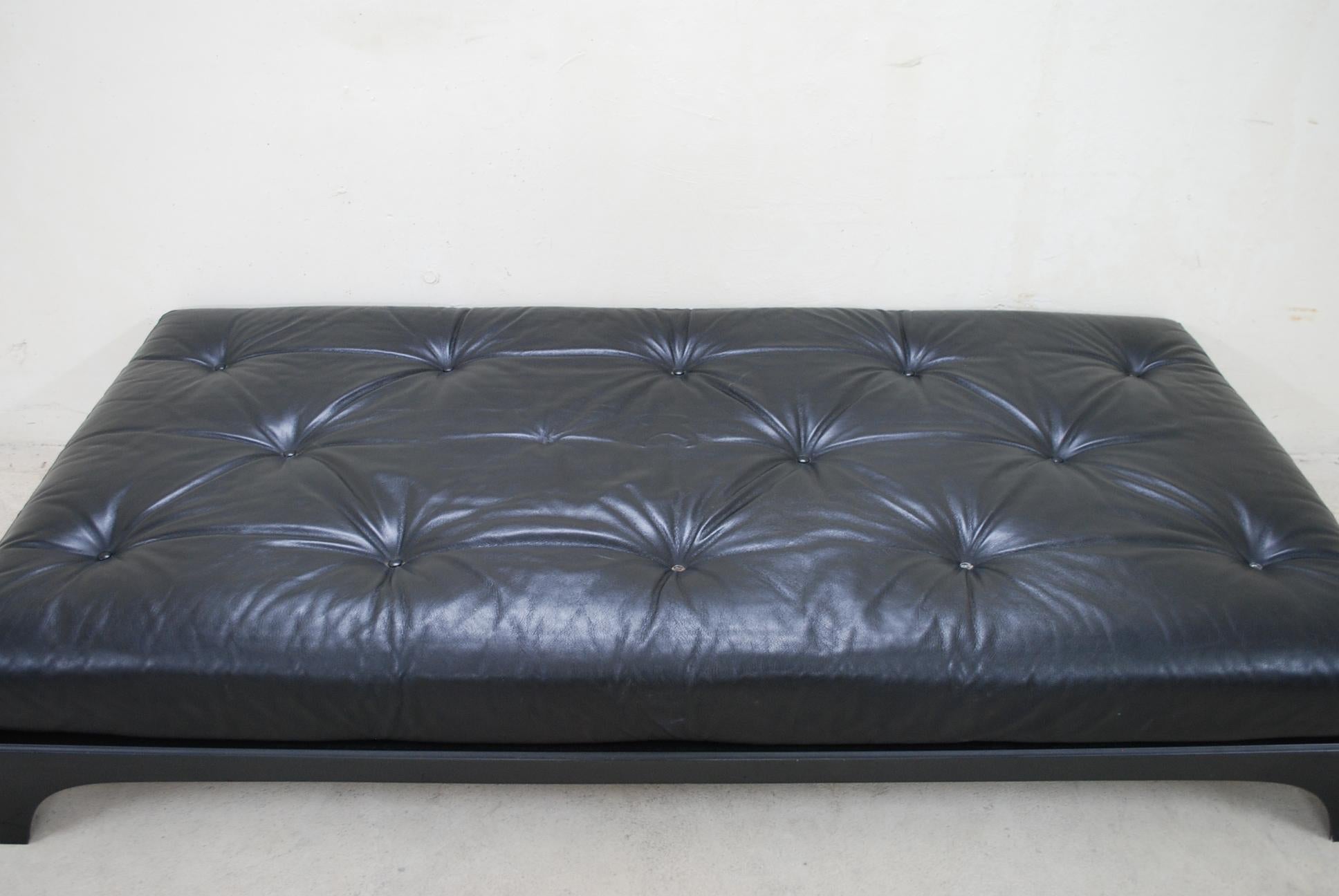 20th Century Vintage Fiberglass Black Leather Daybed For Sale