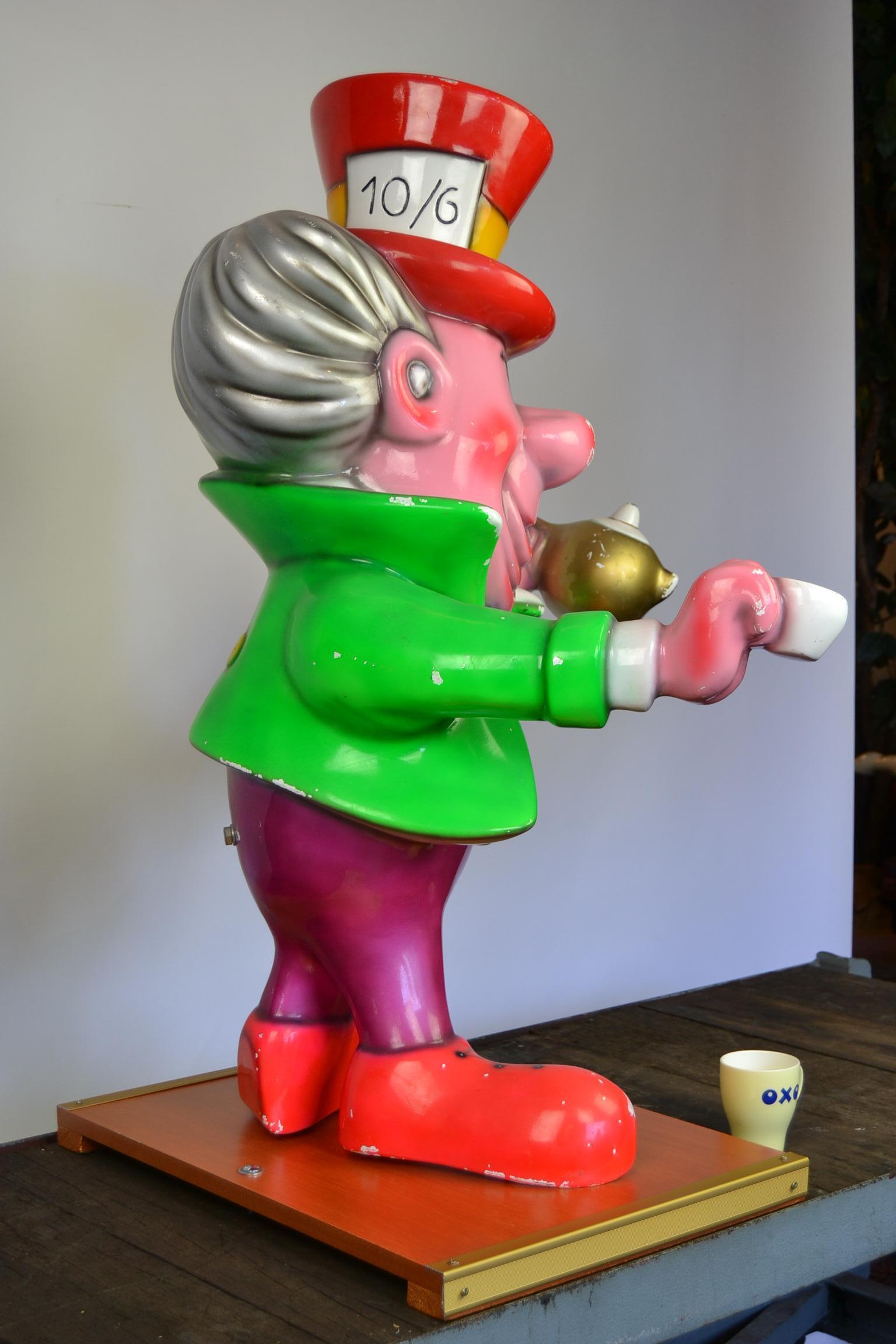 Vintage Fiberglass Coffee Man, Alice in Wonderland, Fairground Figurine In Good Condition In Antwerp, BE