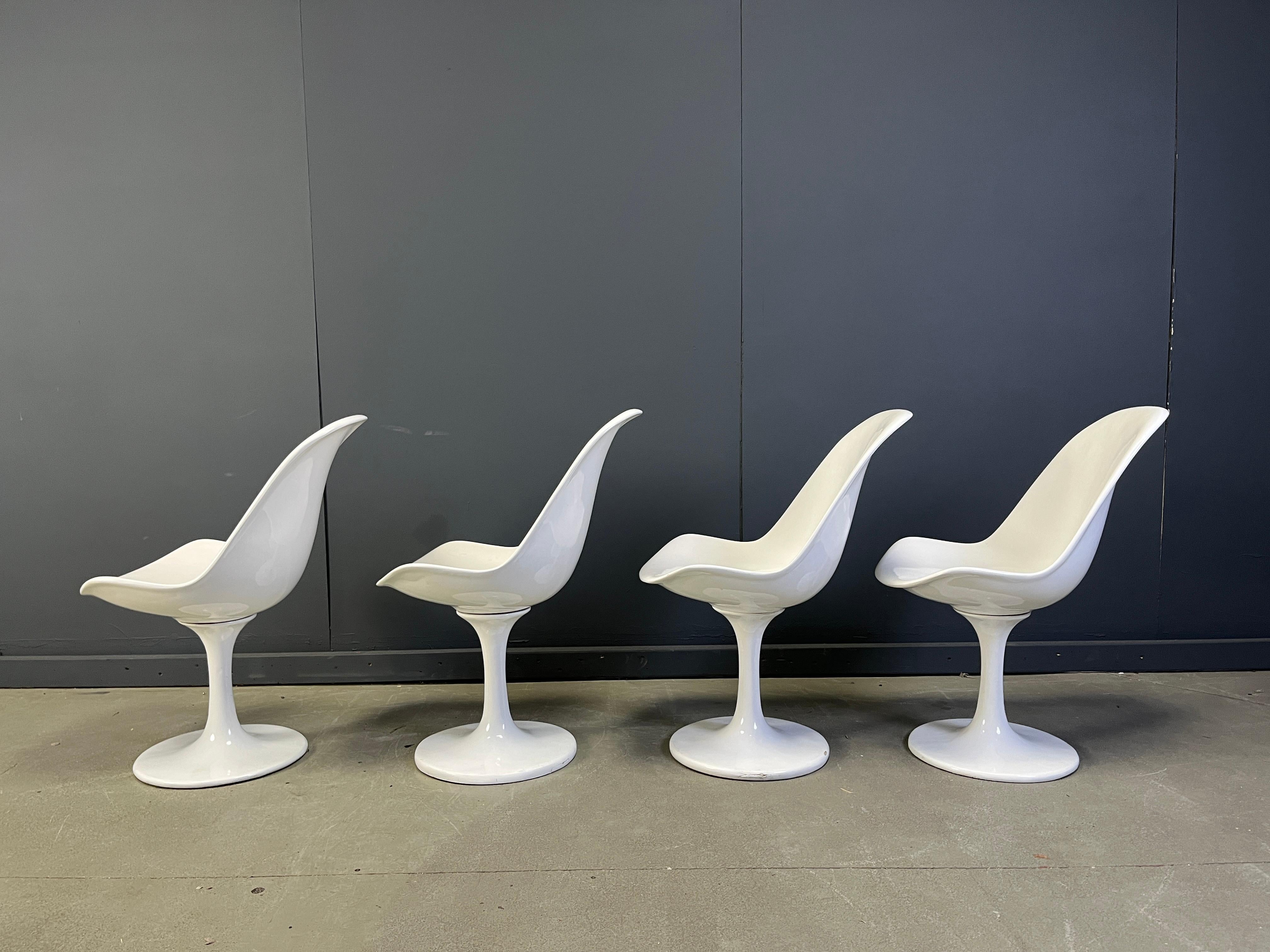 Chaises de salle à manger tulipe vintage en fibre de verre de l'ère spatiale, ensemble de 4 - années 1960 en vente 3