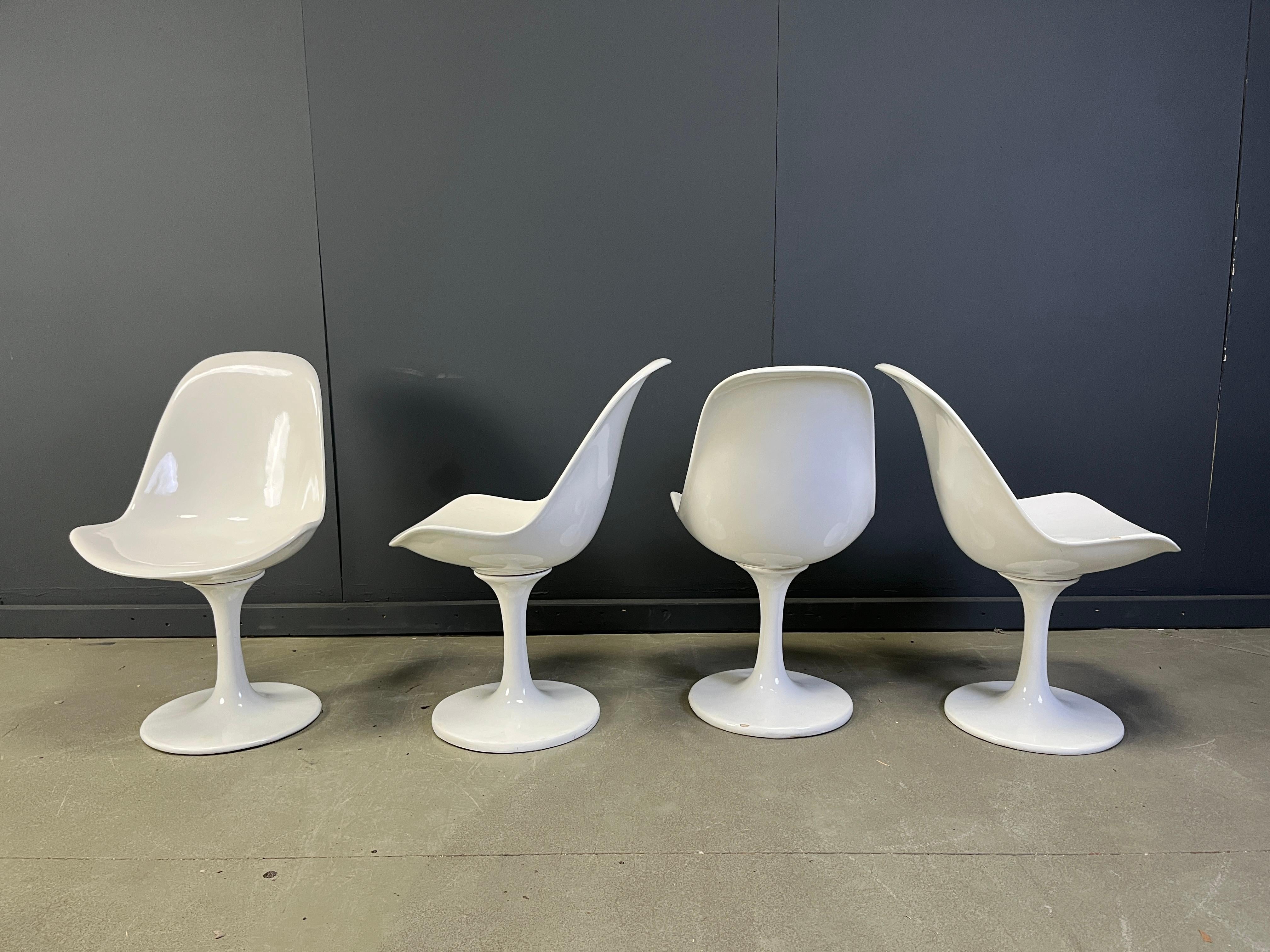 Chaises de salle à manger tulipe vintage en fibre de verre de l'ère spatiale, ensemble de 4 - années 1960 en vente 4