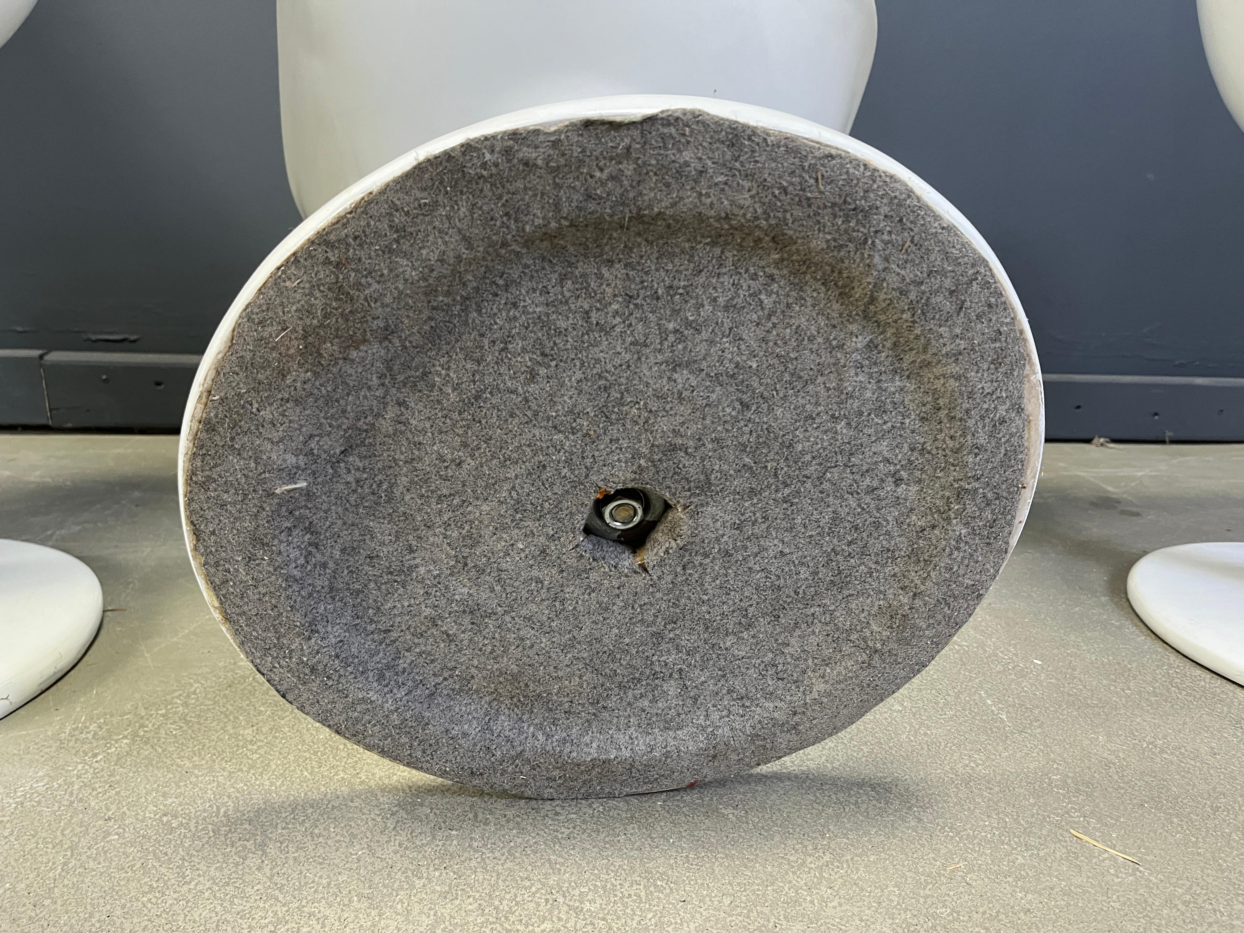 Chaises de salle à manger tulipe vintage en fibre de verre de l'ère spatiale, ensemble de 4 - années 1960 en vente 8