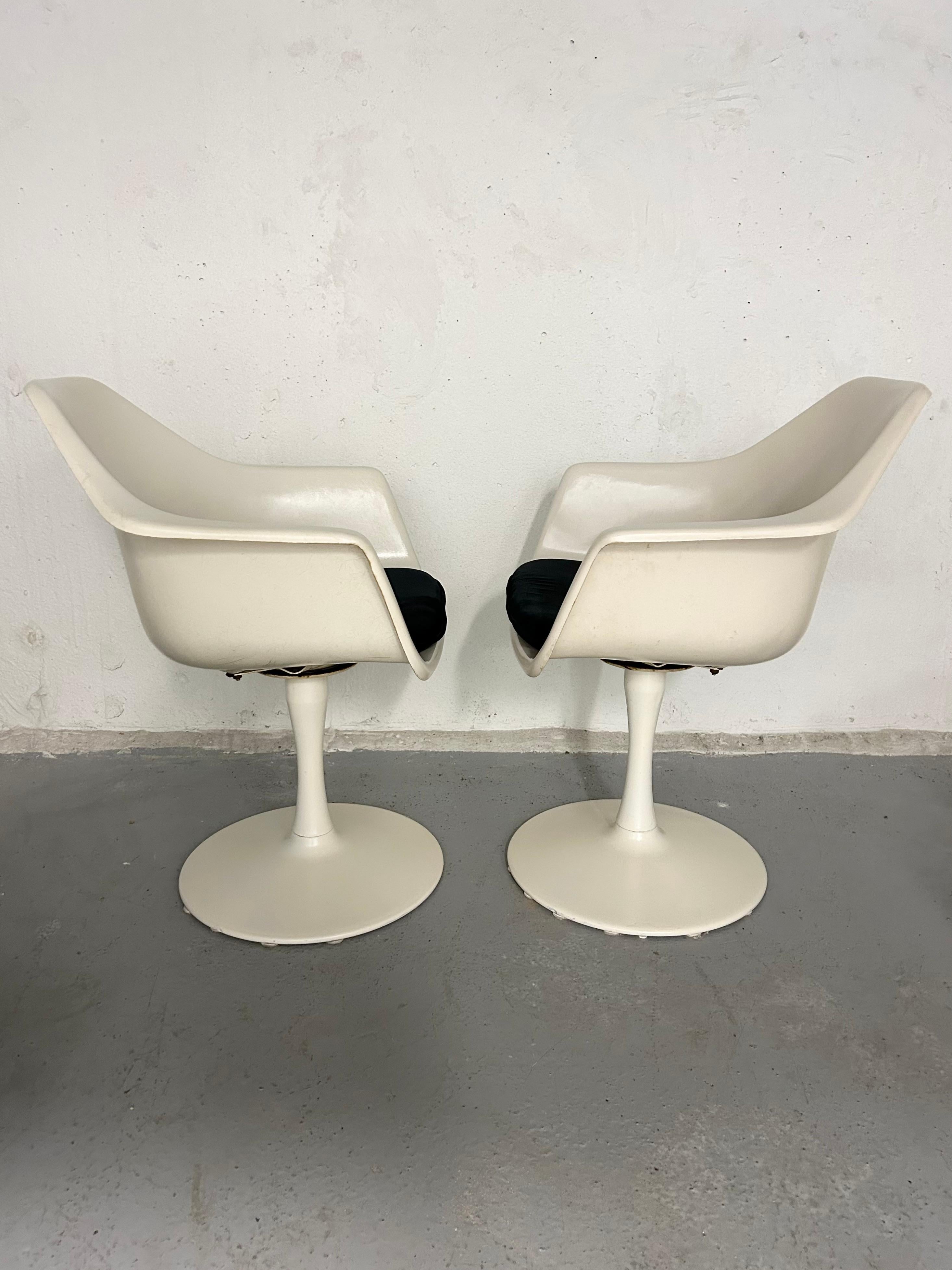 Vintage Fiberglass Tulip Chairs - Set of 4 1