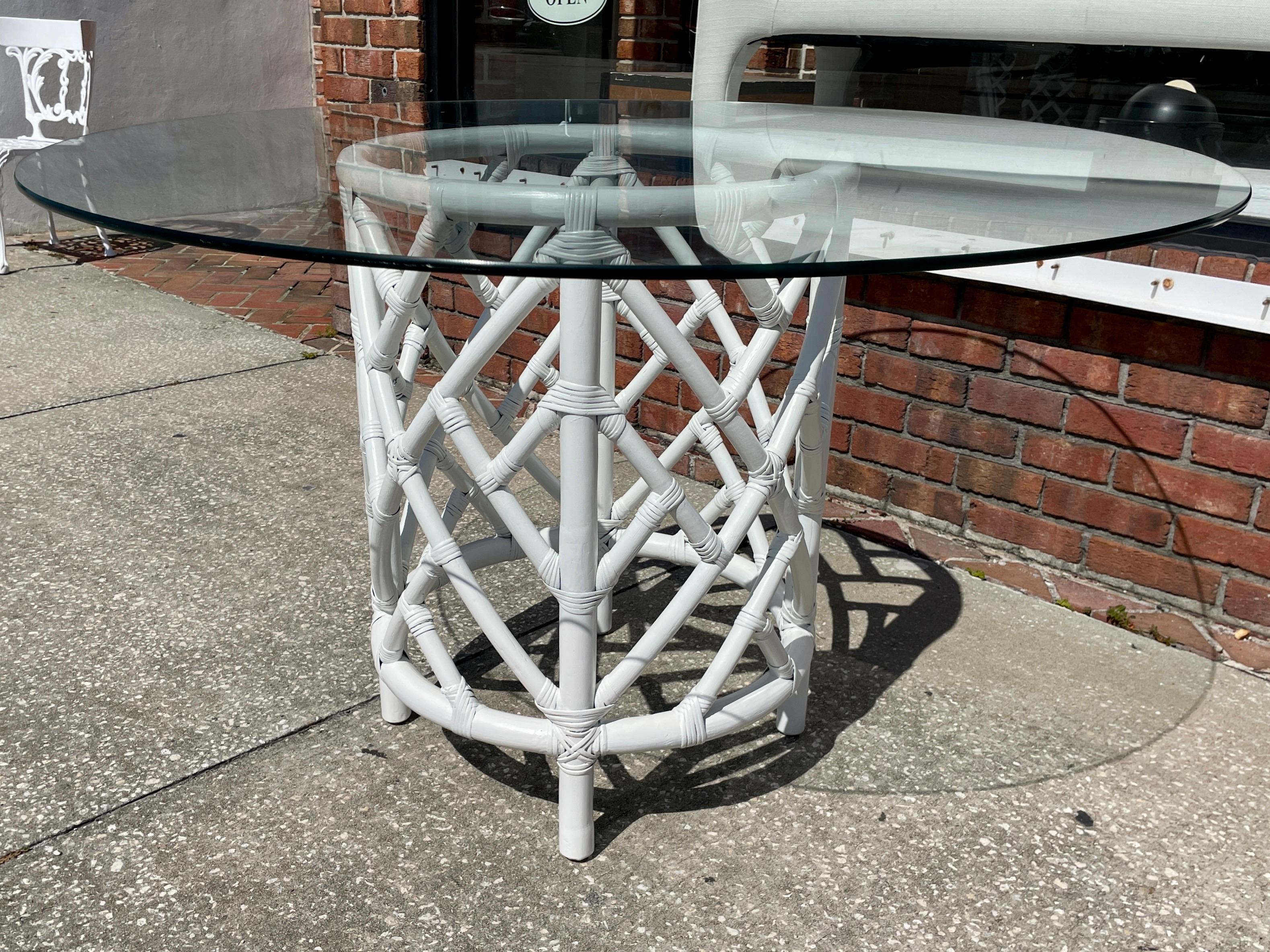 Mid-20th Century Vintage Ficks Reed Chippendale Pedestal Round Dining Table in Fresh White Lacque For Sale