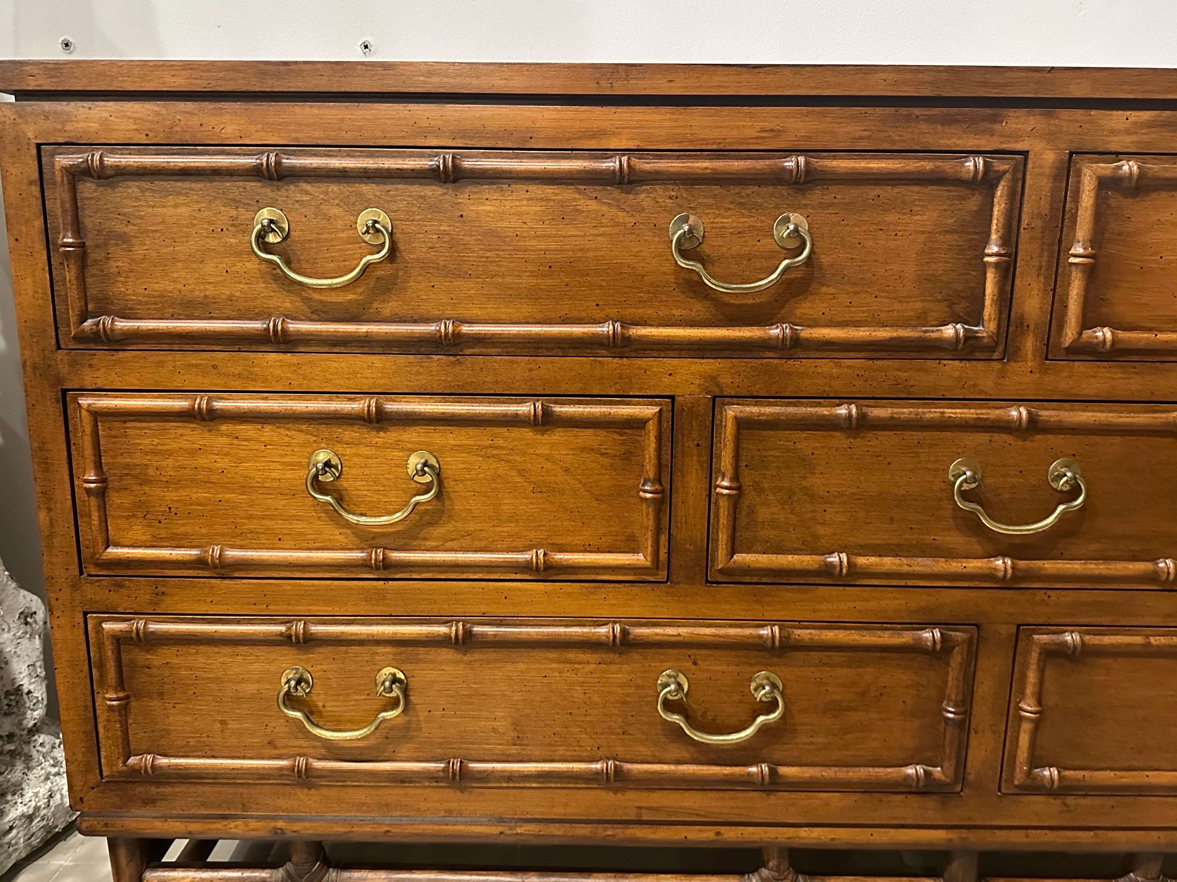 Vintage Ficks Reed Rattan Faux Bamboo Wood 7 Drawer Dresser Credenza Brass Pulls In Good Condition In West Palm Beach, FL