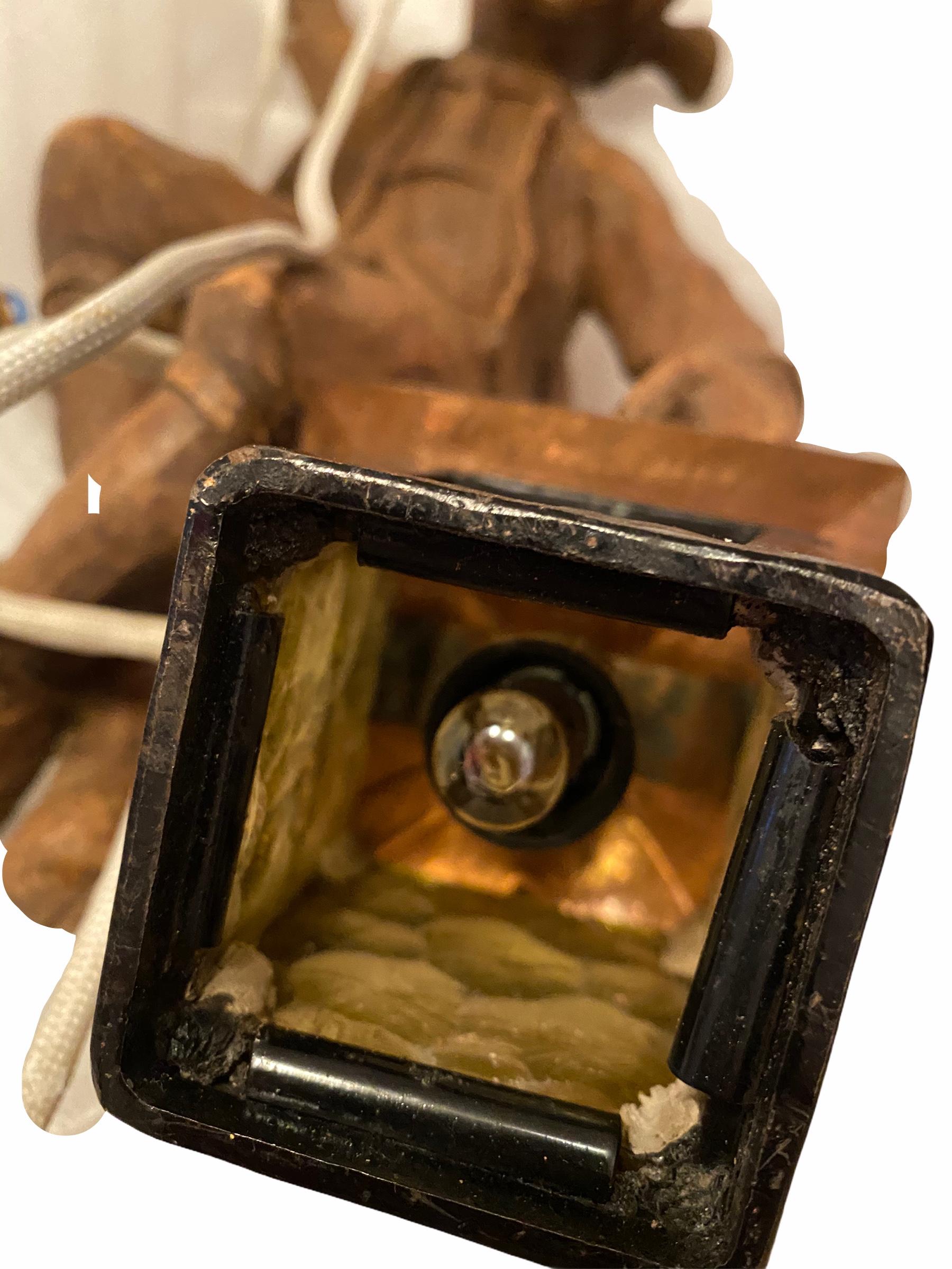 Lampe à suspension figurative vintage « a Mountain Climber & Lantern » de style Forêt-Noire en vente 1