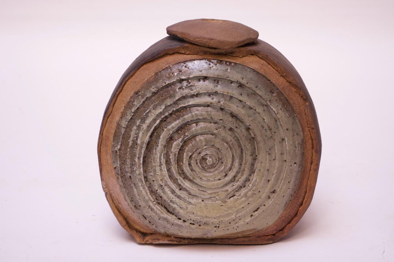 Américain Vase/bougeoir vintage figuratif Studio en grès en vente