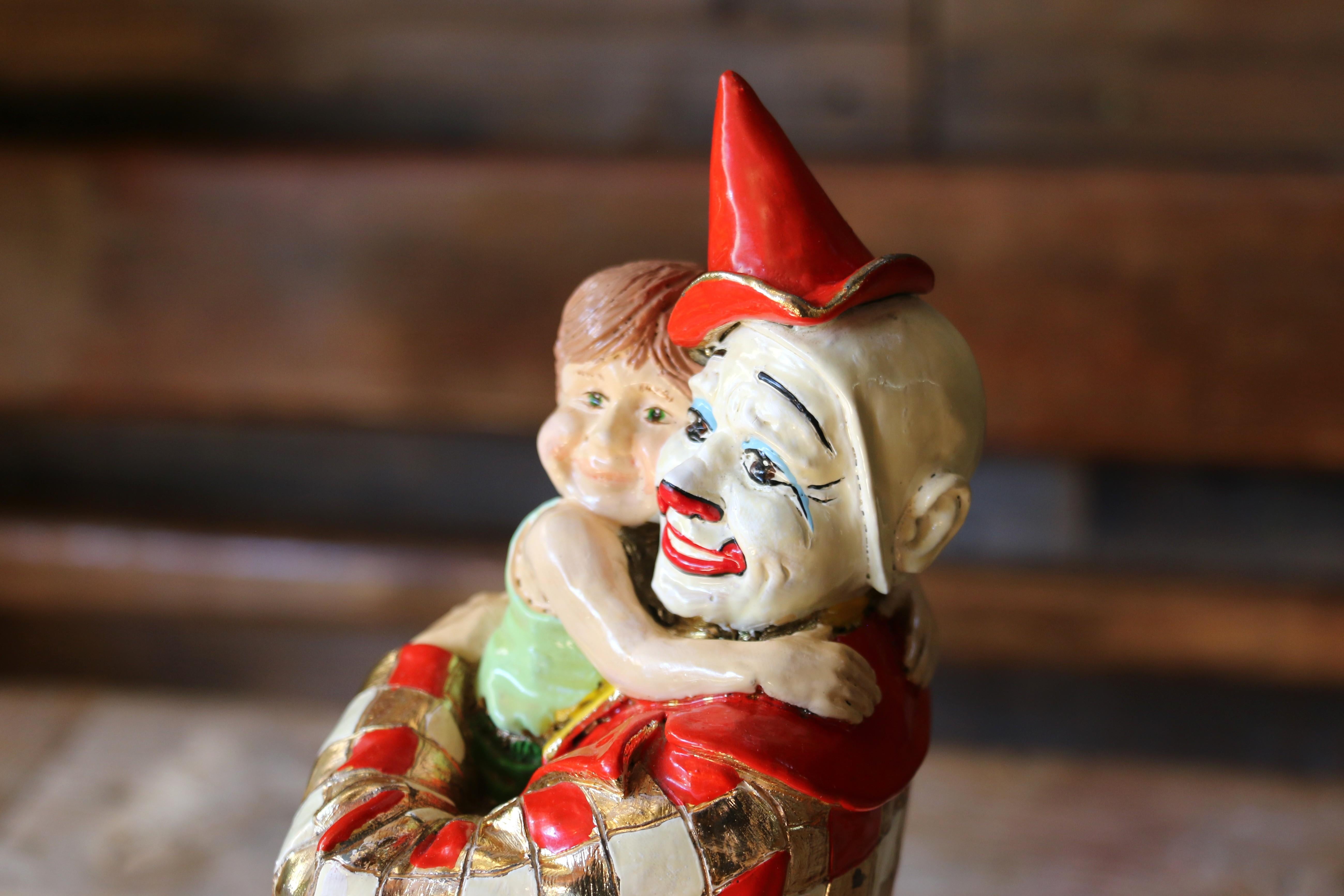 Vintage Figurine a Child Embracing a Clown by Ron Lee, 1985 in vendita 1