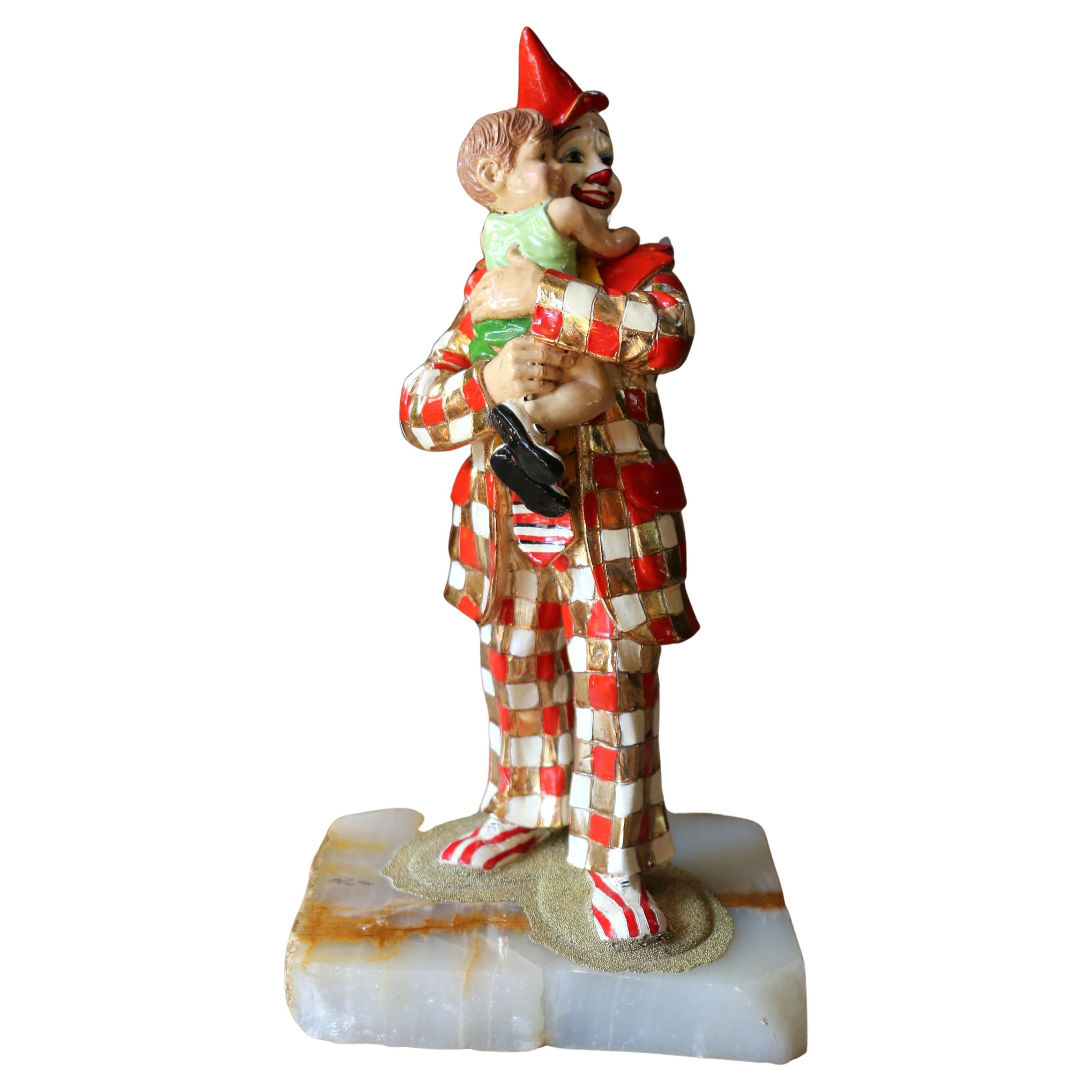 Vintage Figurine a Child Embracing a Clown by Ron Lee, 1985 in vendita