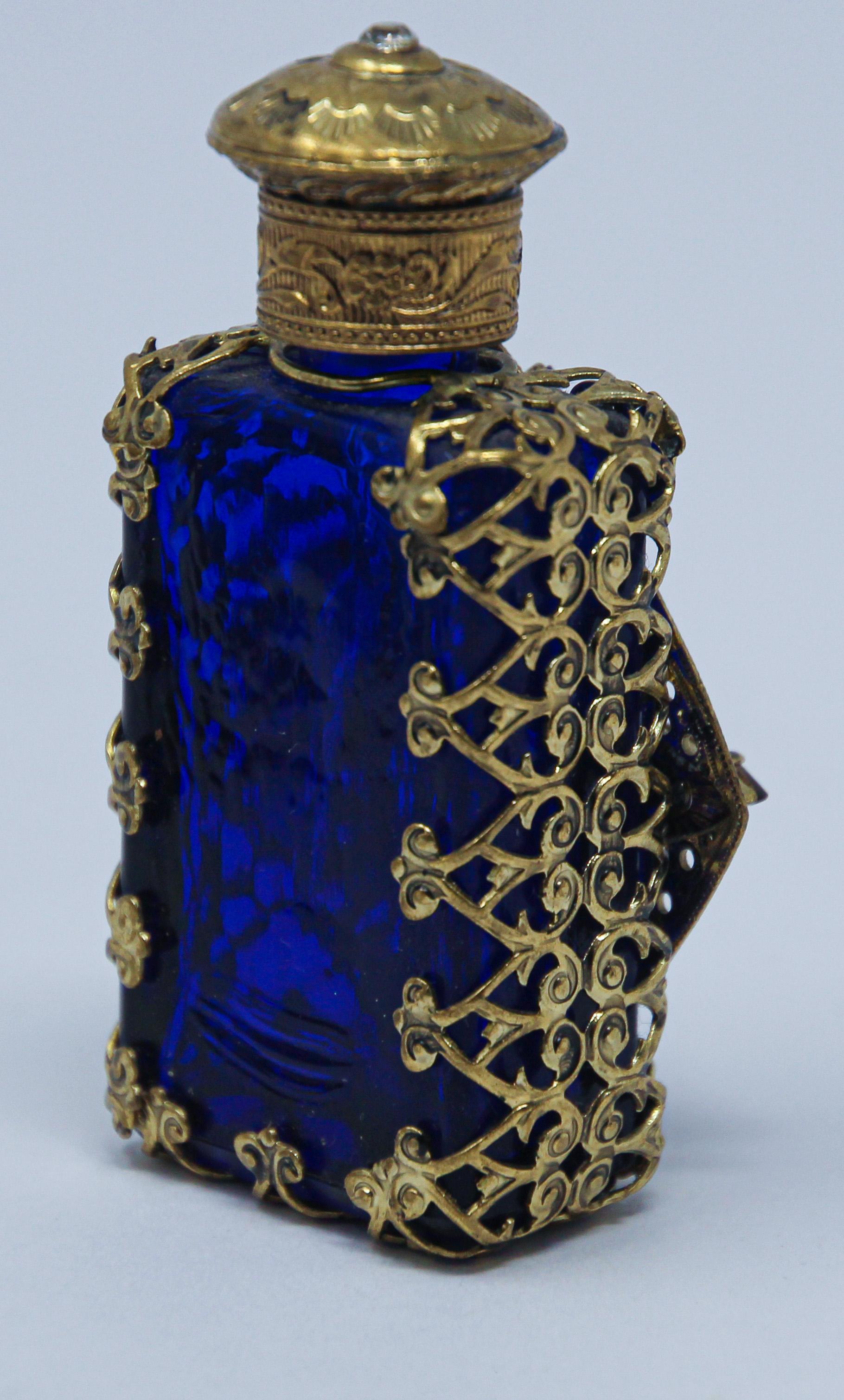 Européen Vintage Filigree Blue Ormolu Collectible Glass Perfume Bottle