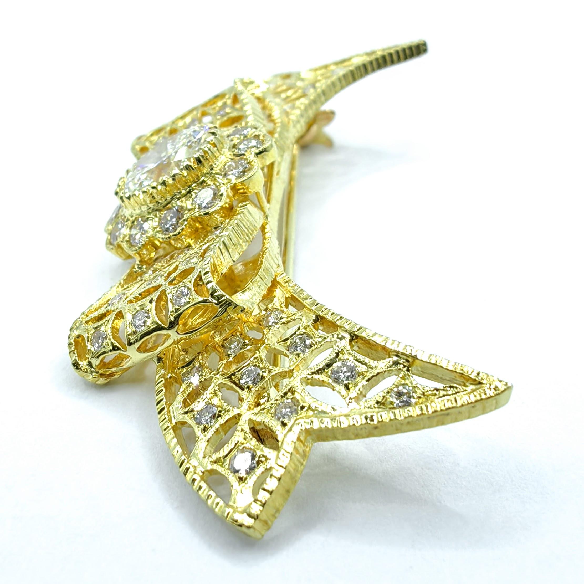 Broche vintage de filigrana con lazo de diamantes talla oval de 1,43 quilates en oro amarillo de 14 quilates en Nuevo estado para la venta en Wan Chai District, HK