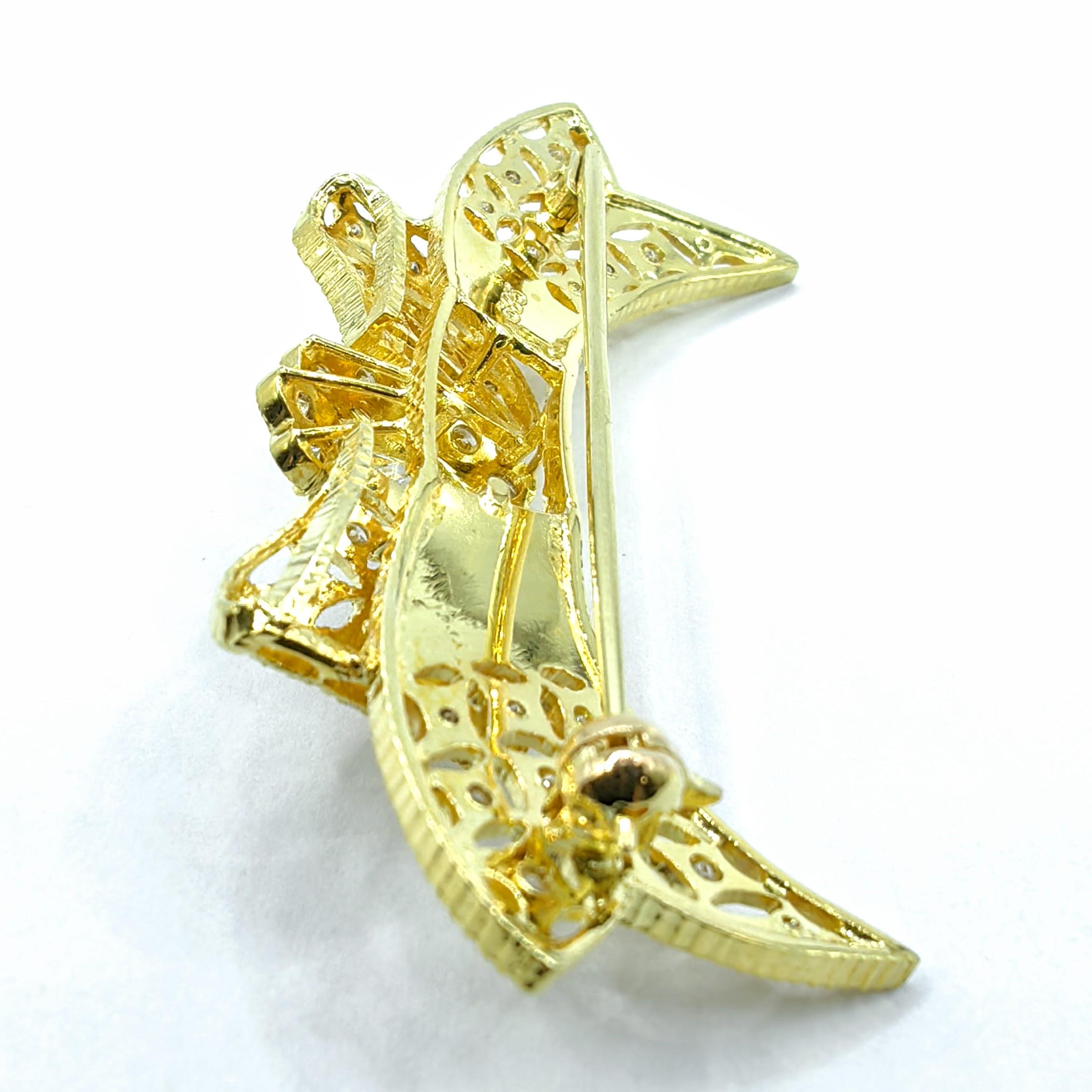 Broche vintage de filigrana con lazo de diamantes talla oval de 1,43 quilates en oro amarillo de 14 quilates en venta 1