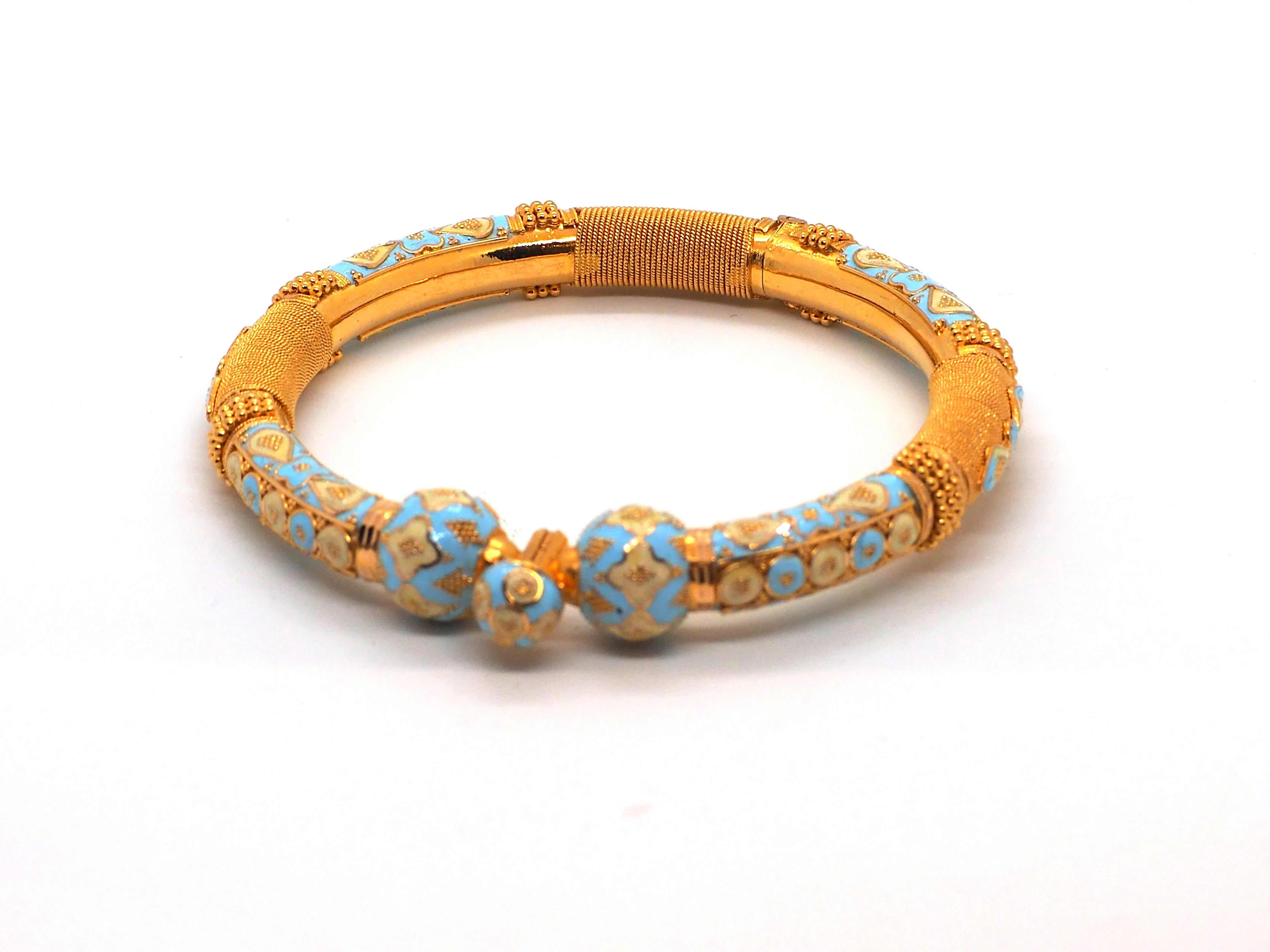 Bracelet jonc 21 carats  Filigrane émaillé or jaune  Pour femmes en vente