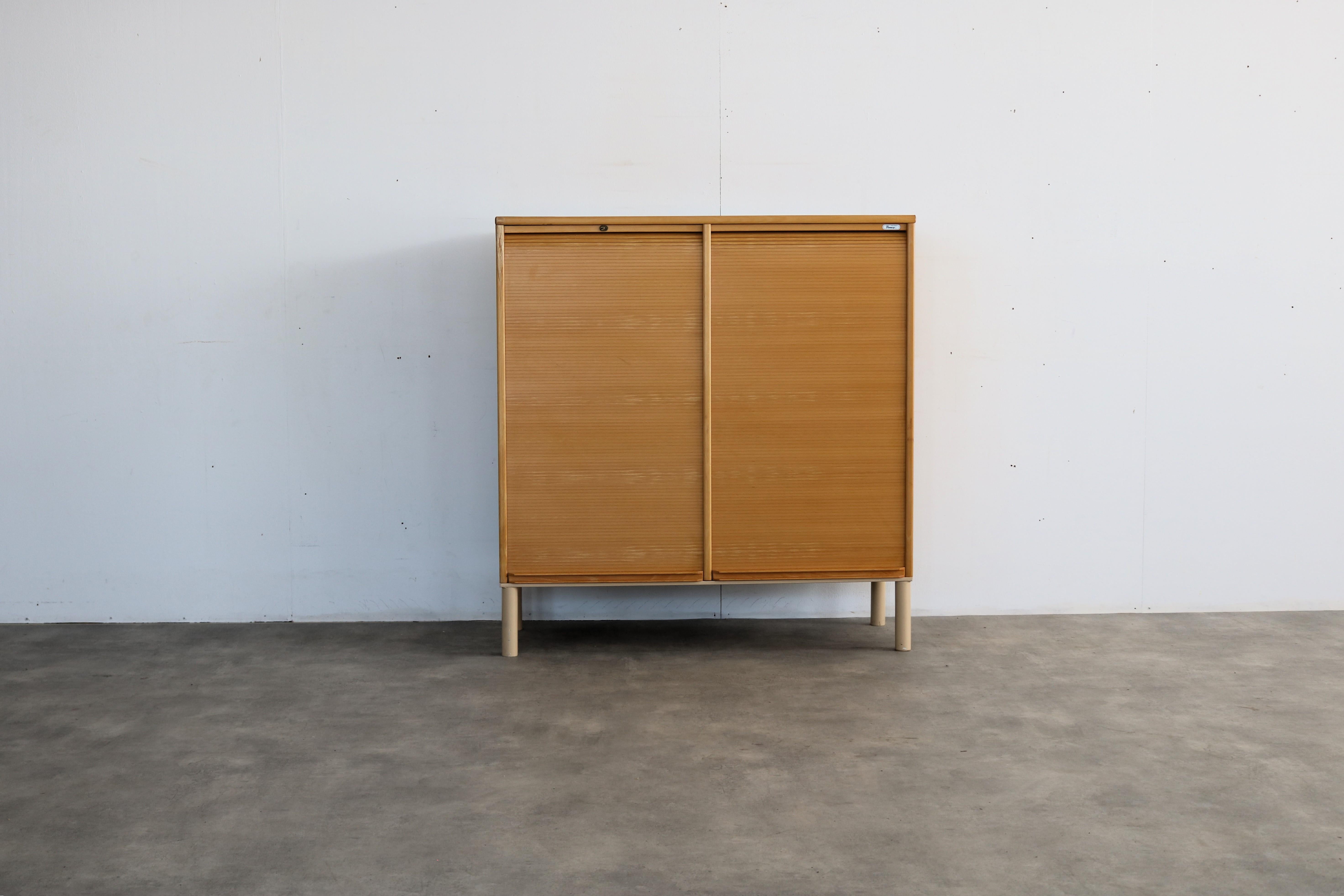 vintage filing cabinet  cabinet  Kinnarps  1960s

period  1970s
design  Kinnarps  Sweden
condition  good  minor signs of use  moisture stain on the side
size  110 x 105 x 41 (hxbxd)

details  oak; metal;

item number  2838