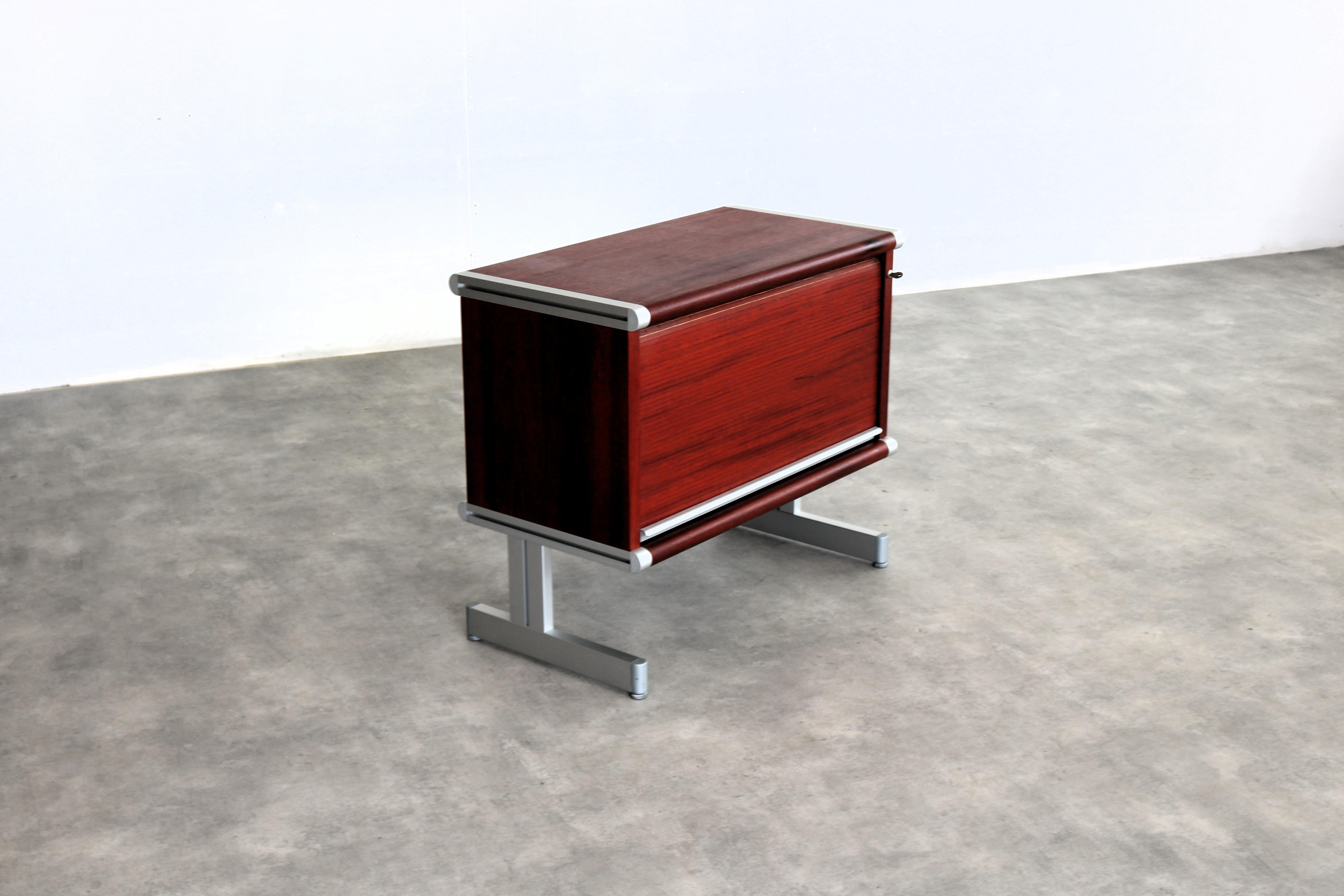 Classeur vintage  cabinet  mobilier de bureau  1970s Bon état - En vente à Lemmer, NL
