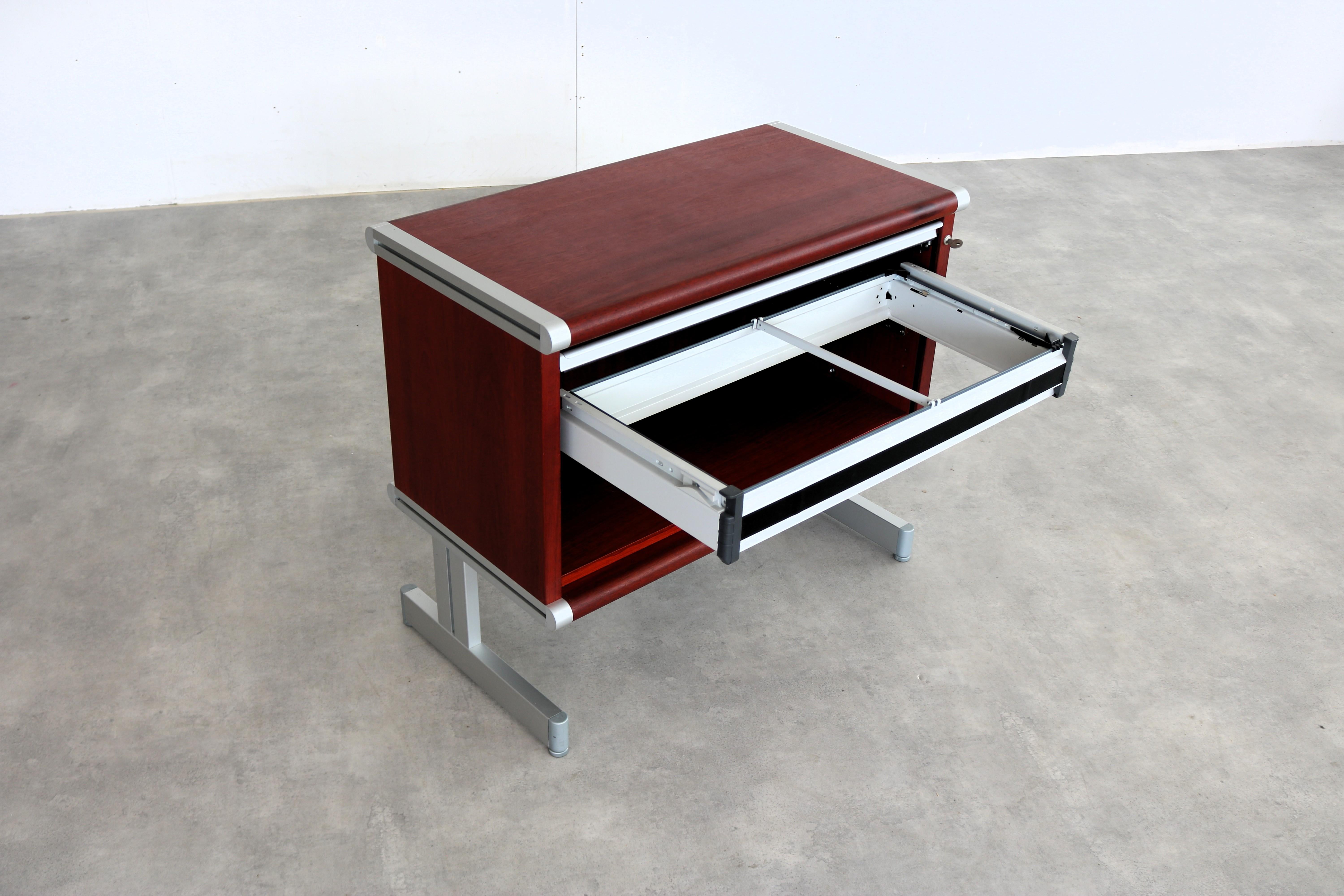 Classeur vintage  cabinet  mobilier de bureau  1970s en vente 2