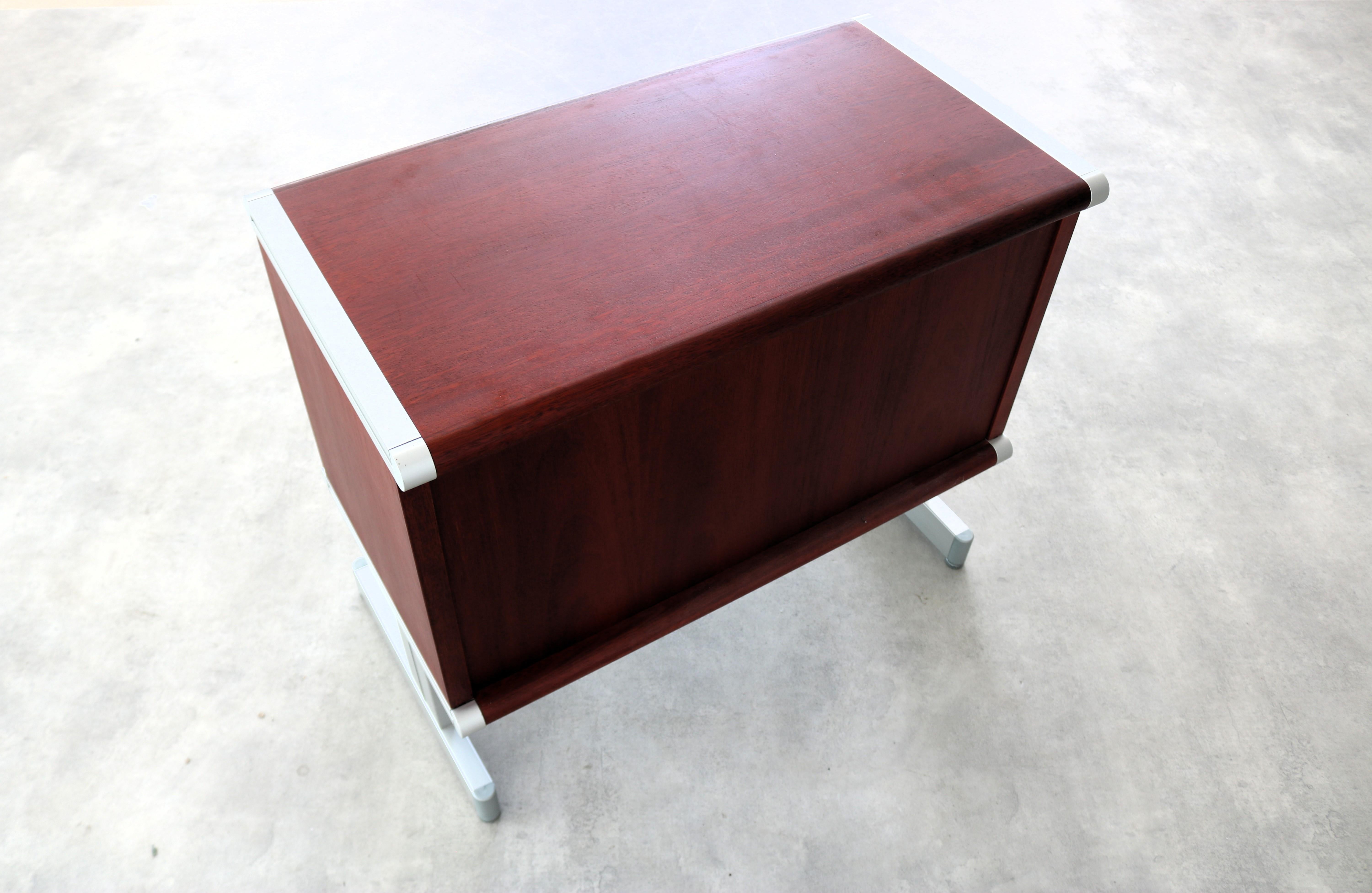 Classeur vintage  cabinet  mobilier de bureau  1970s en vente 3