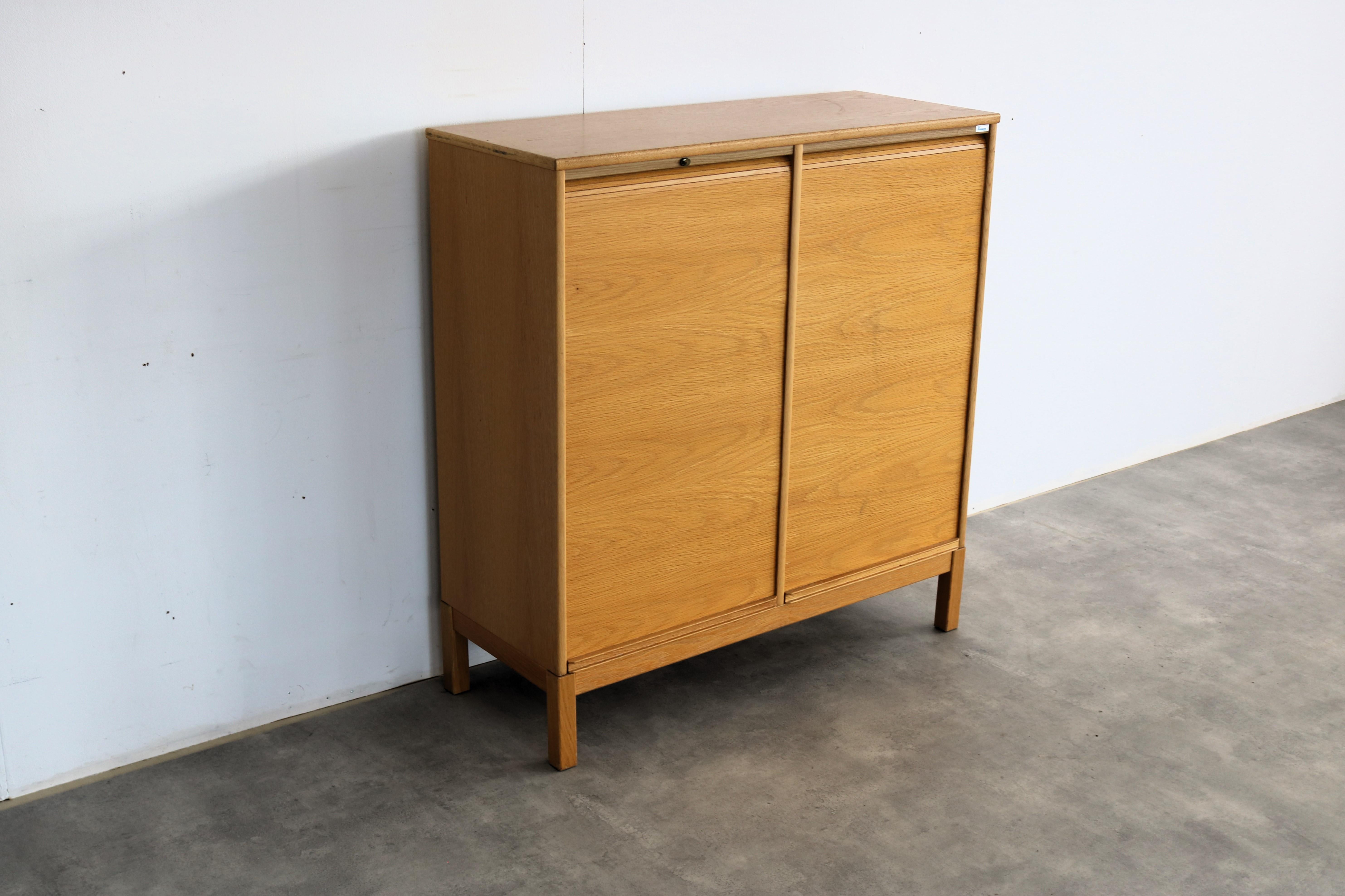 vintage filing cabinet  office cupboard  60s  Kinnarps In Good Condition In GRONINGEN, NL