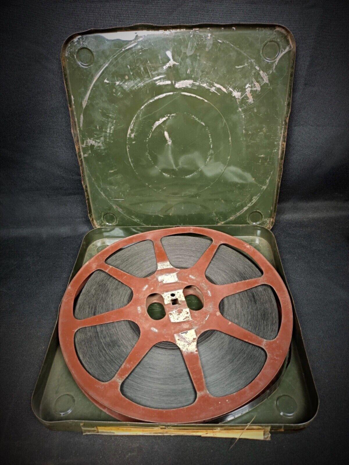 Dieses seltene Stück Militaria zeigt einen alten Film mit dem Titel 