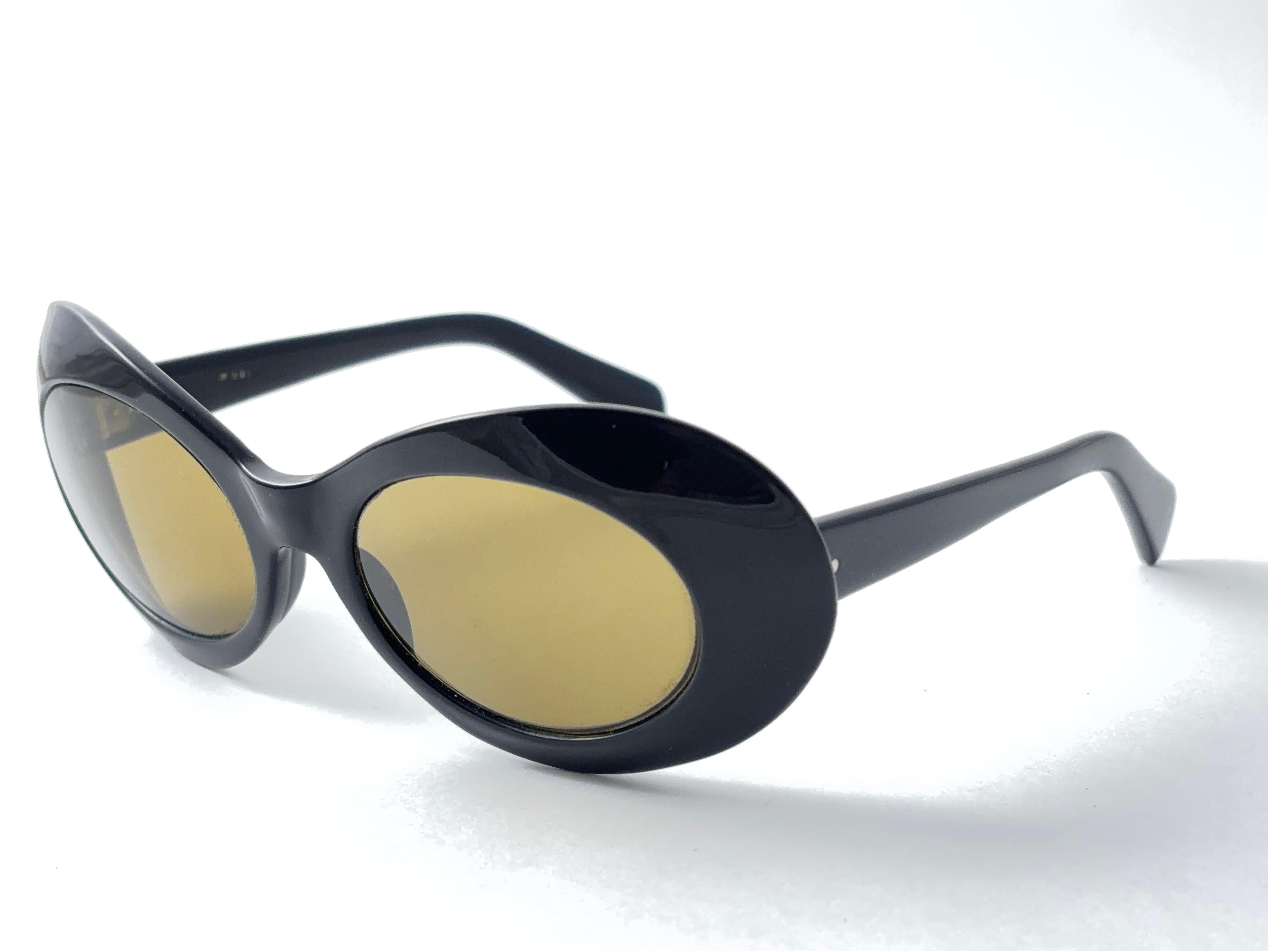 Vintage Filos Oval Black Frame 1960's Midcentury Sunglasses Made In Italy en vente 1