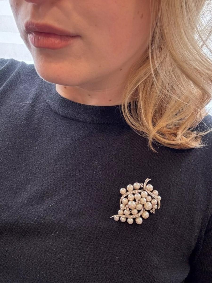 Women's Vintage Fine 14K White Gold Akoya Pearl & Diamond Leaf Motif Brooch