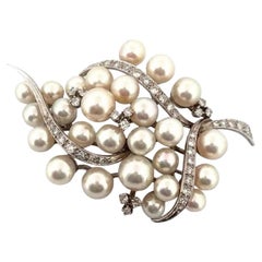 Vintage Fine 14K White Gold Akoya Pearl & Diamond Leaf Motif Brooch