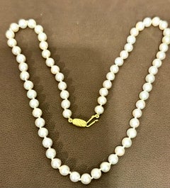 Vintage Fine Cultured Akoya Pearl Necklace Length 18" , 14 Karat Yellow Gold