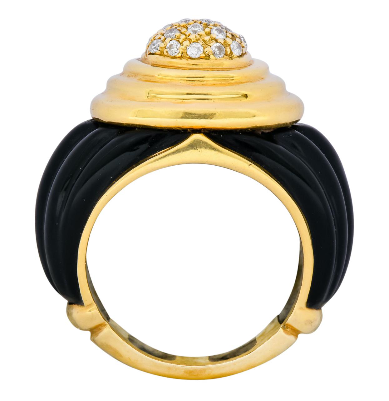 Women's or Men's Vintage Fine French Diamond Onyx 18 Karat Gold Ring