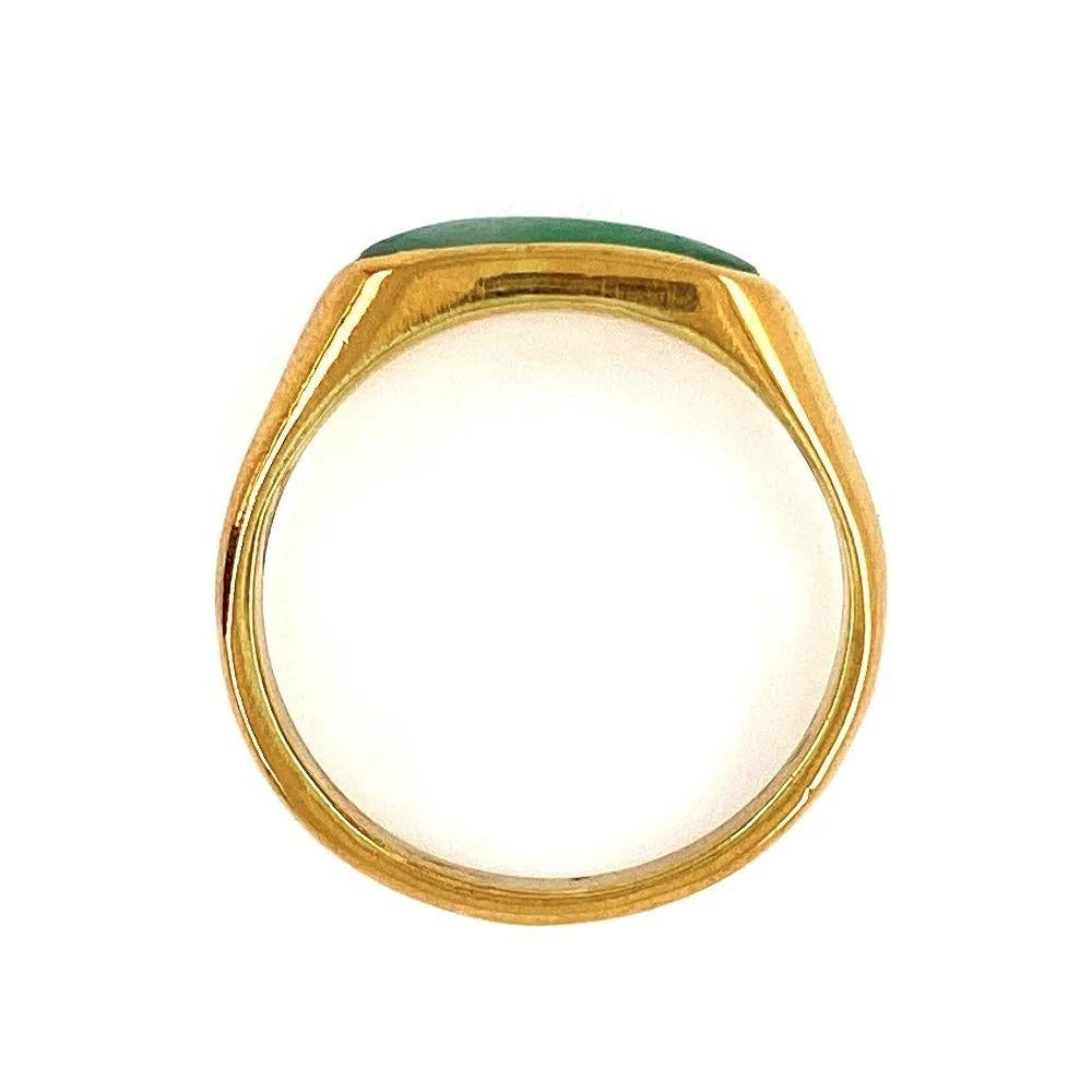 Taille cabochon Vintage Fine Green Jade 24 Karat Gold Band Ring en vente