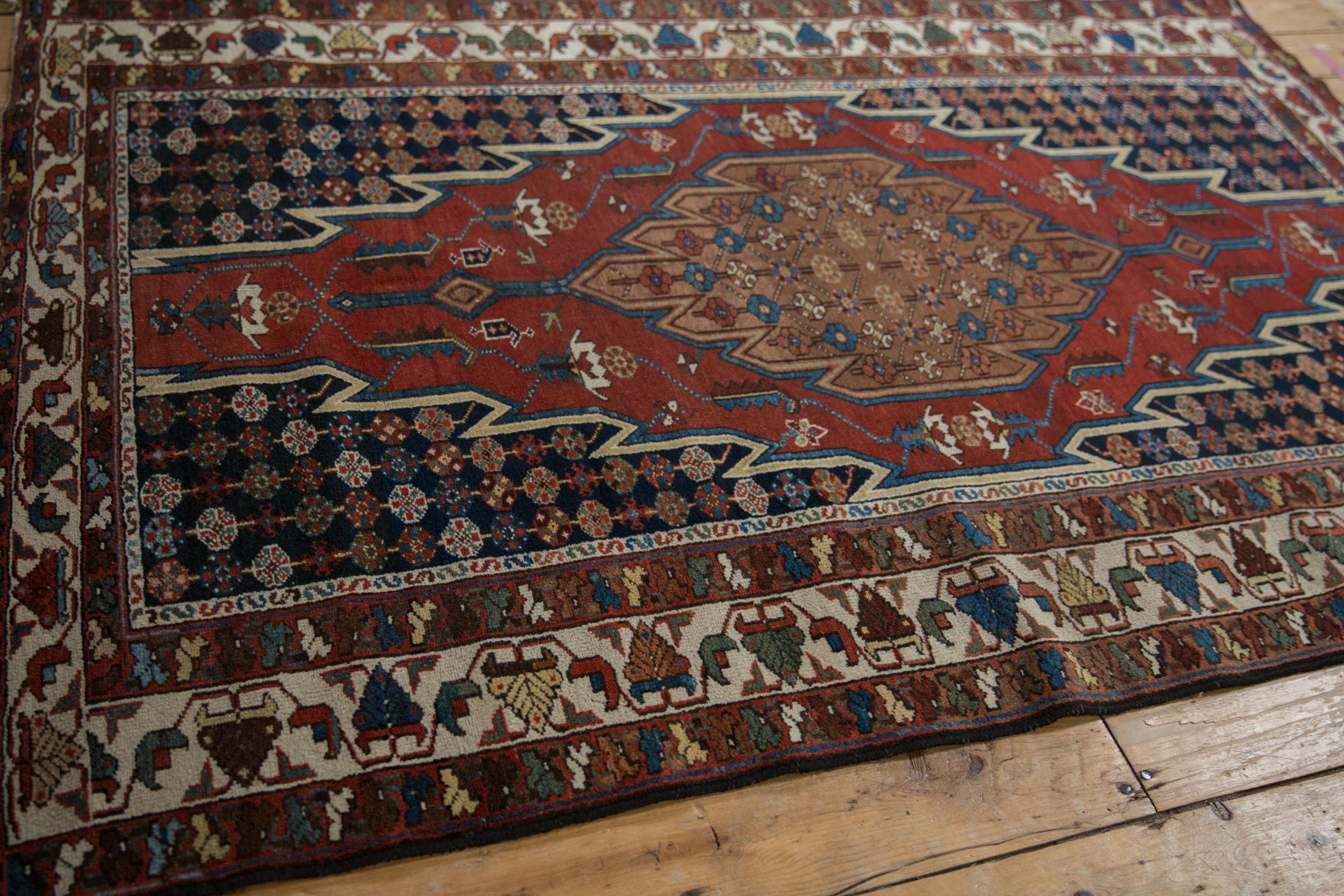 Vintage Fine Hamadan Rug In Good Condition For Sale In Katonah, NY