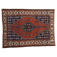 Feiner quadratischer Vintage-Hamadan-Teppich