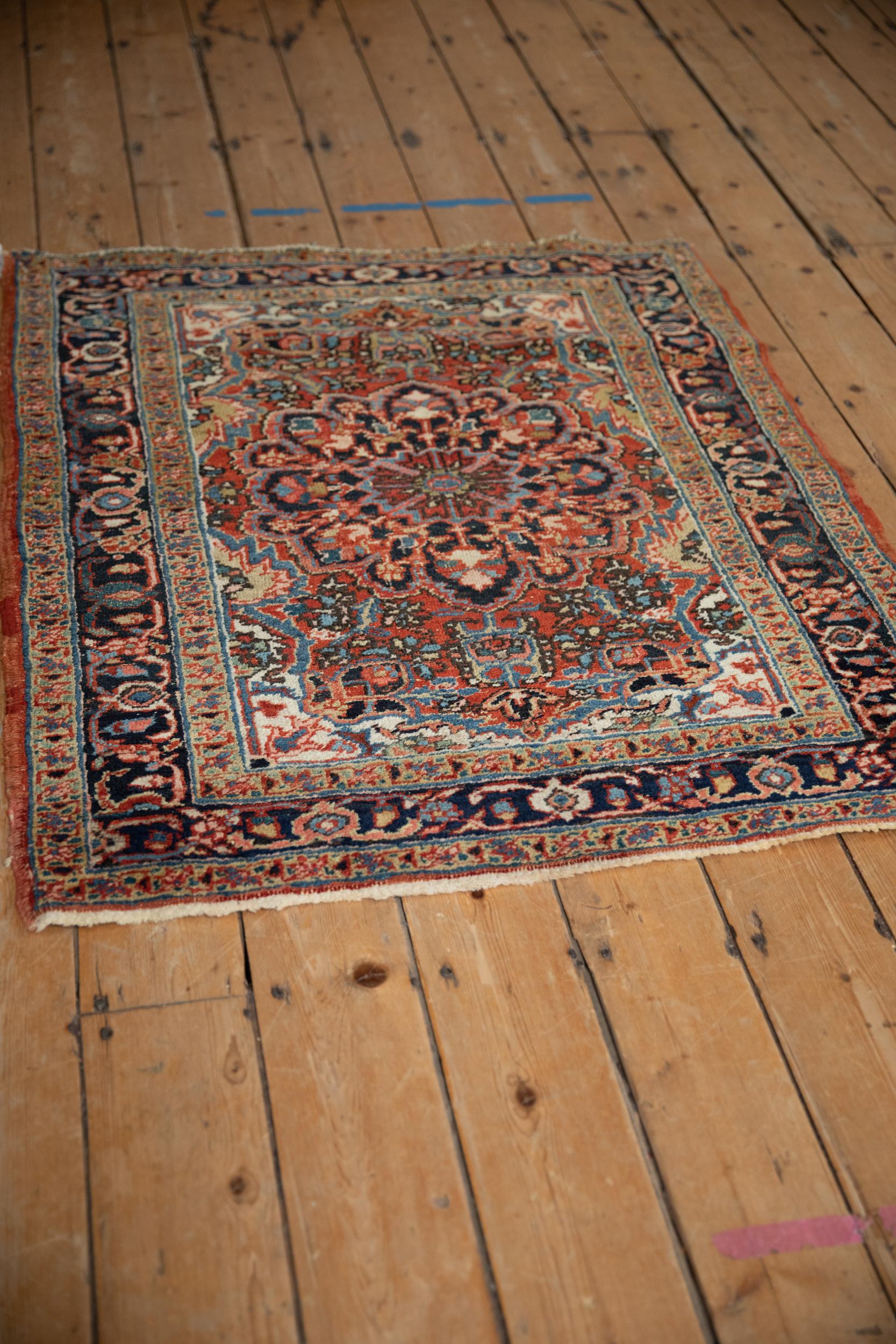 Vintage Fine Heriz Quadratischer Teppich (Persisch) im Angebot